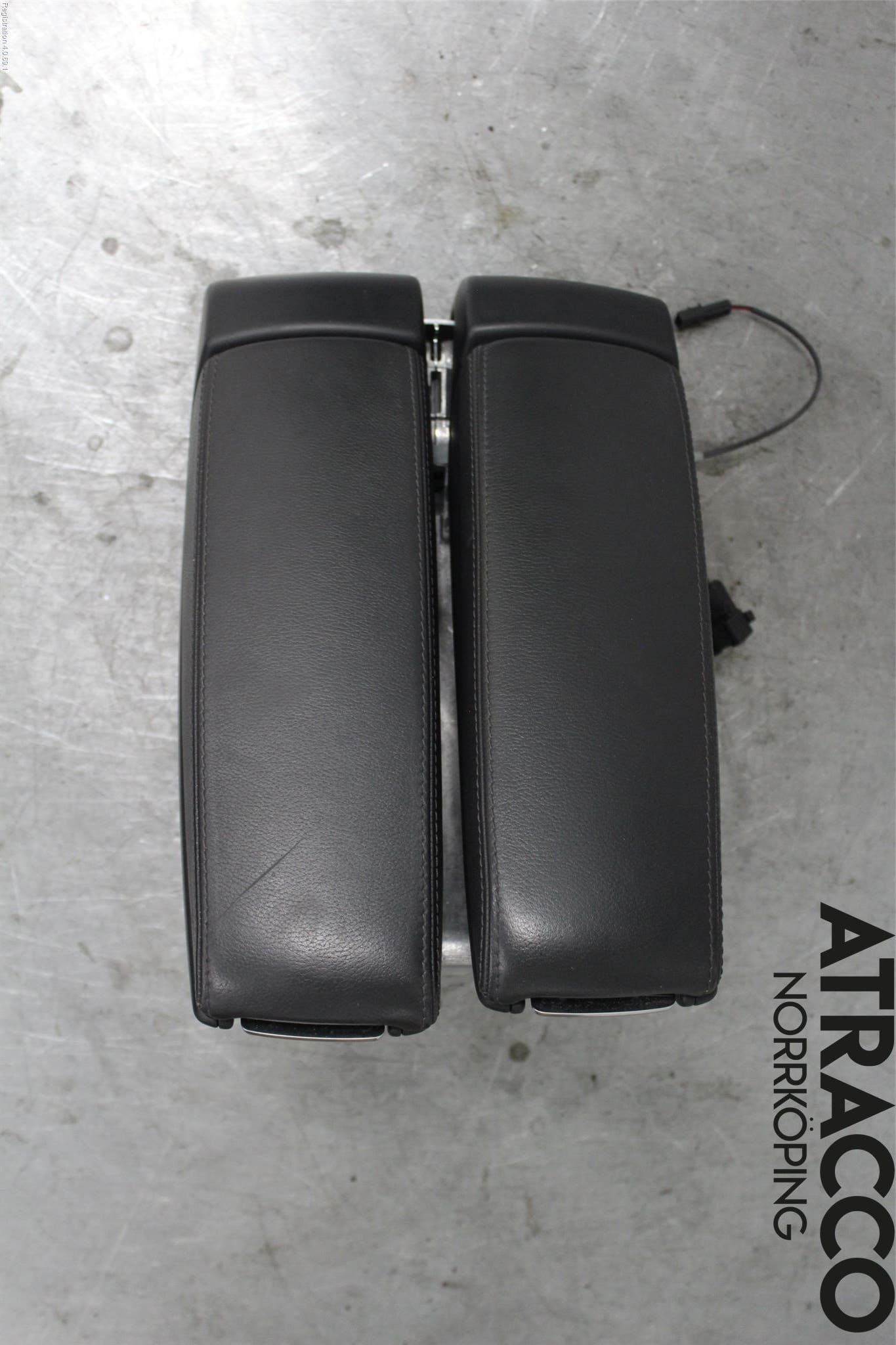 Audi A8/S8 4E  02-09 Inredning Armstöd