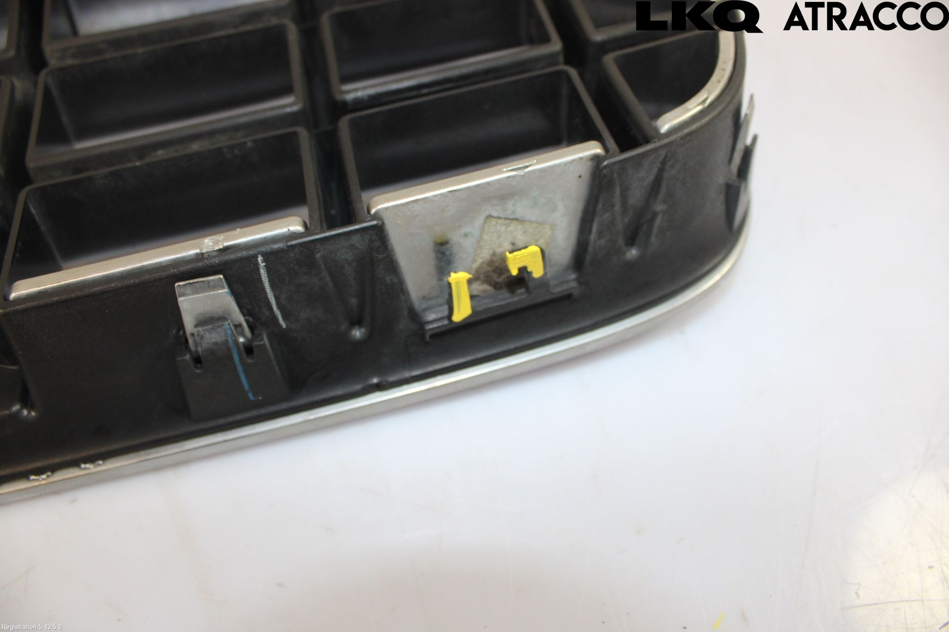 Volvo C70 06-10 Grill Komp