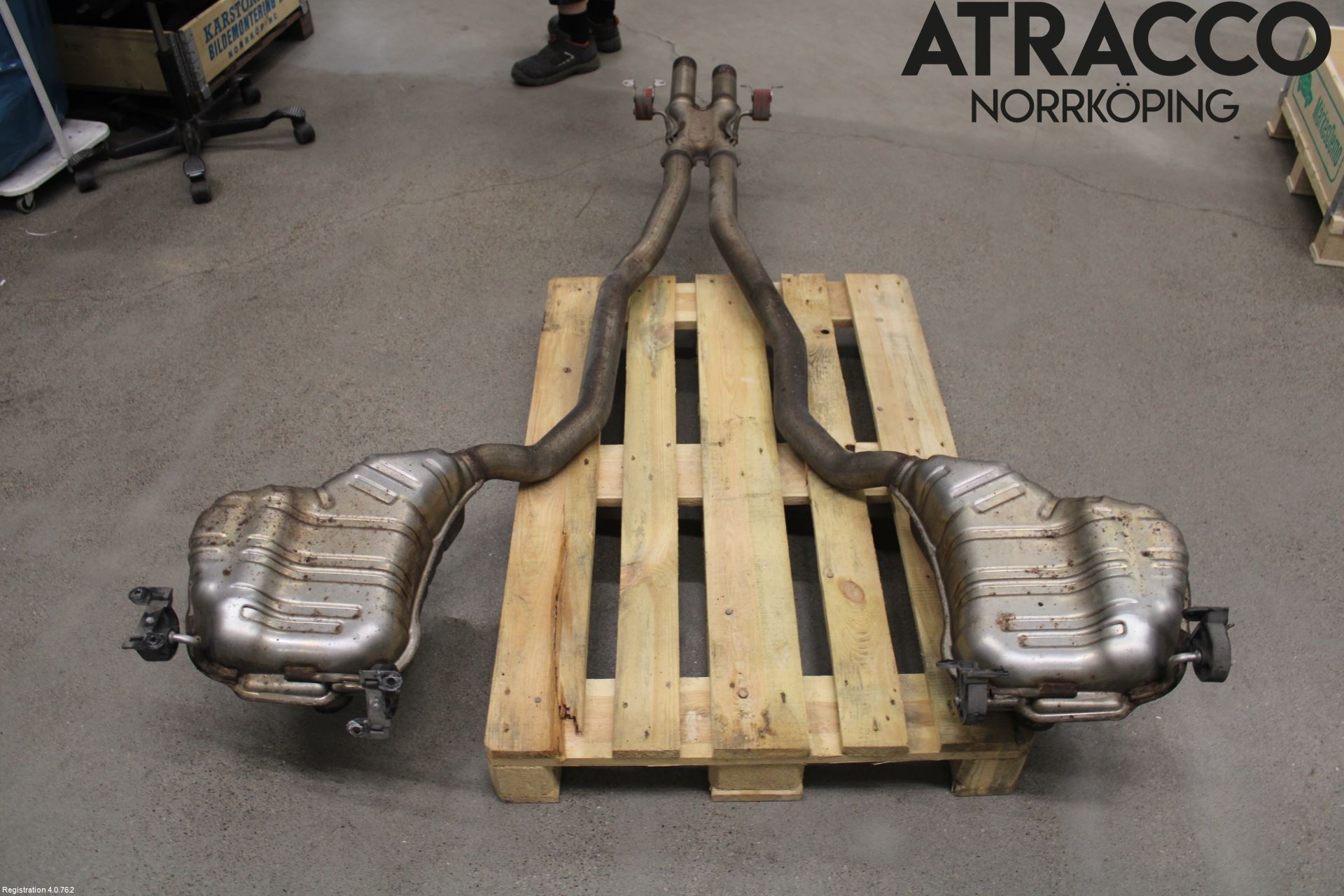 Volkswagen VW PHAETON Avgas Halvsats