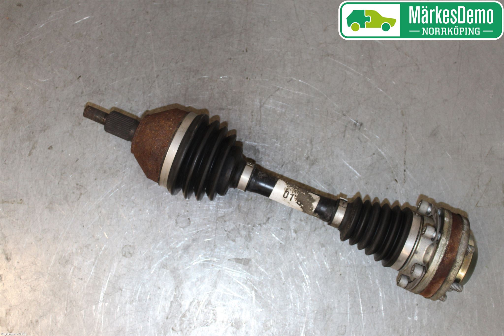 Audi A1/S1 11-18 Drivaxel Fram Vänster