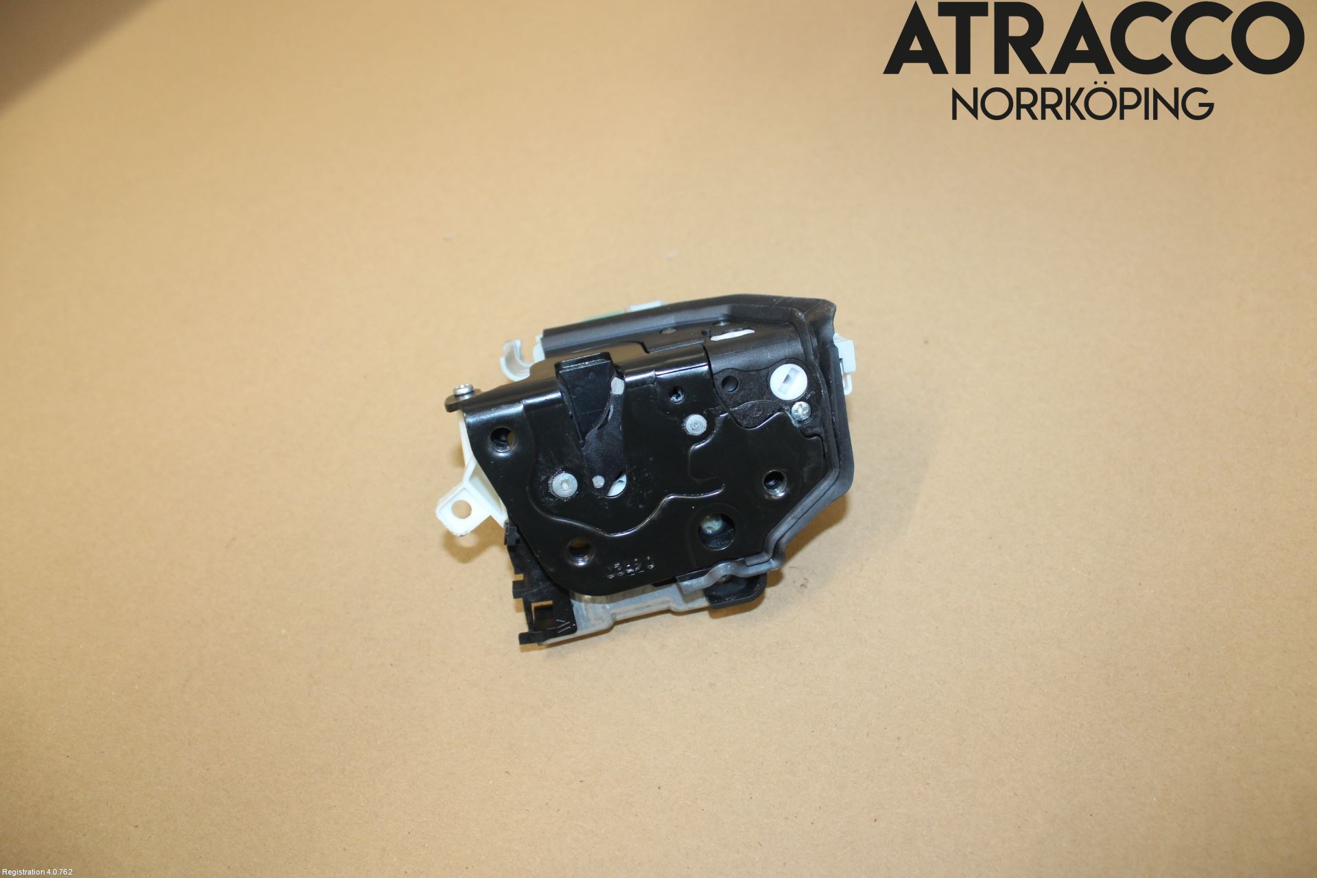 Audi A4/S4 B9 20- Låskista-Dörrlås