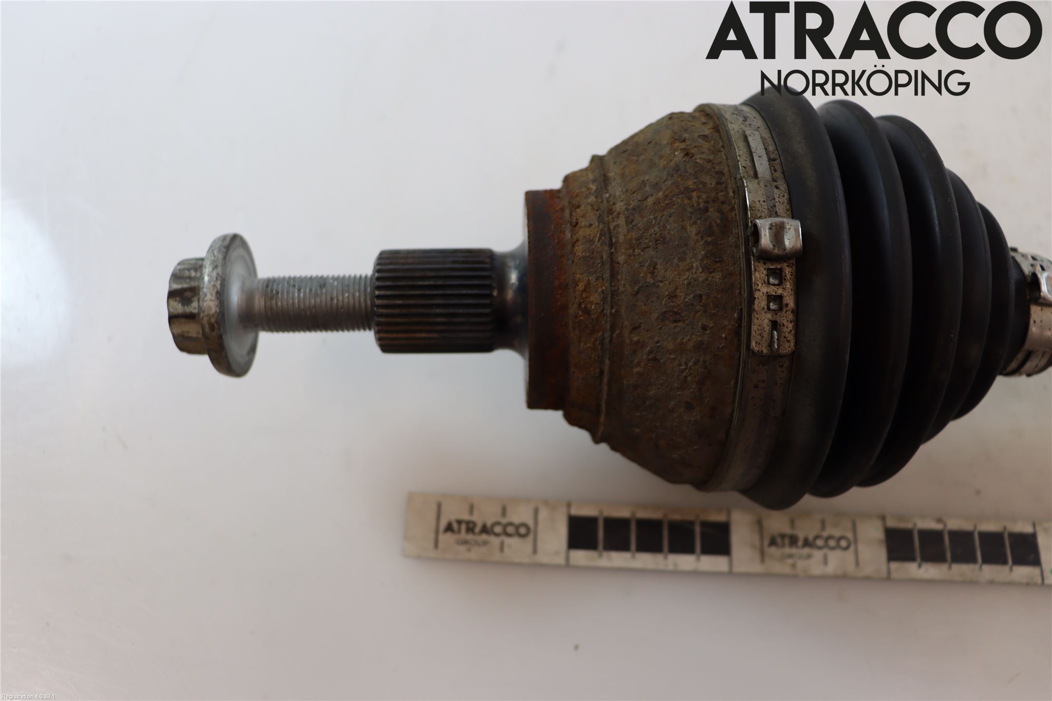 Skoda SUPERB 16-24 Drivaxel Fram Vänster