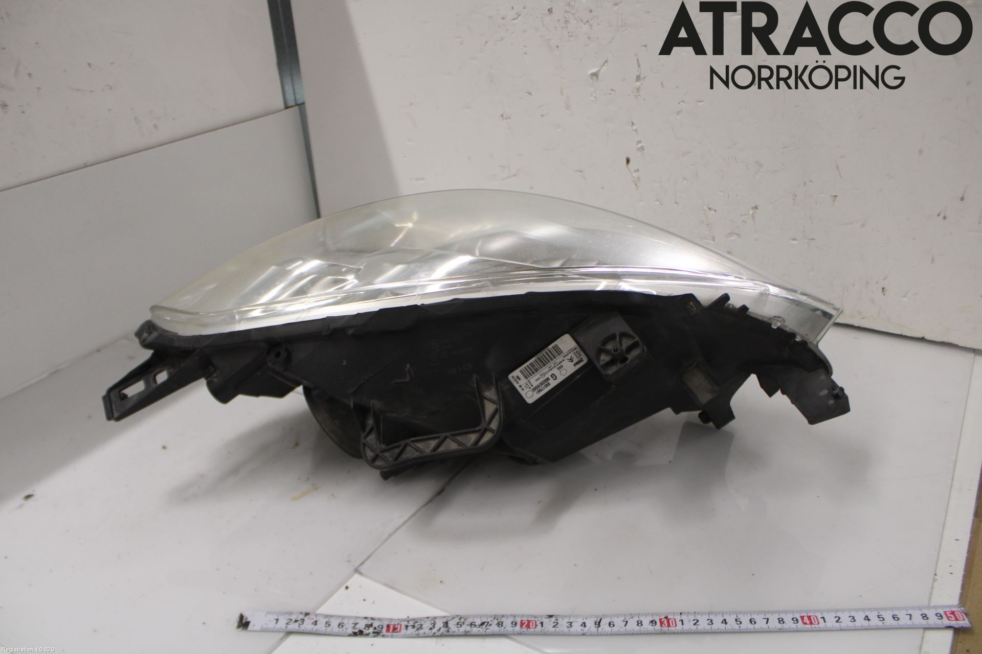 Peugeot PARTNER 08-15 Strålkastare Vänster