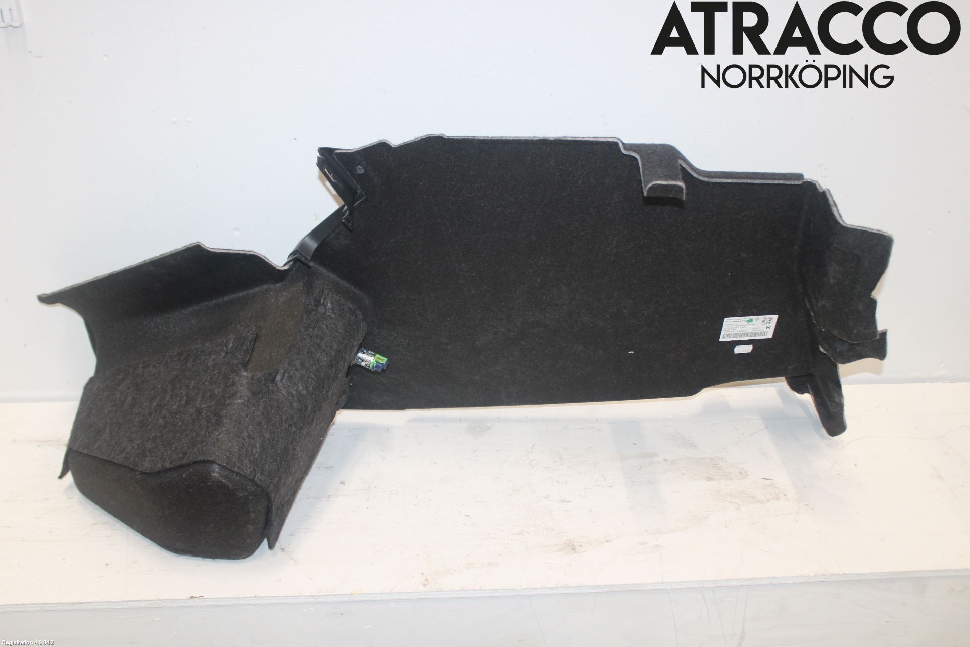 Audi E-TRON GT FW 21- Inrbagagerumklädsel-Golv