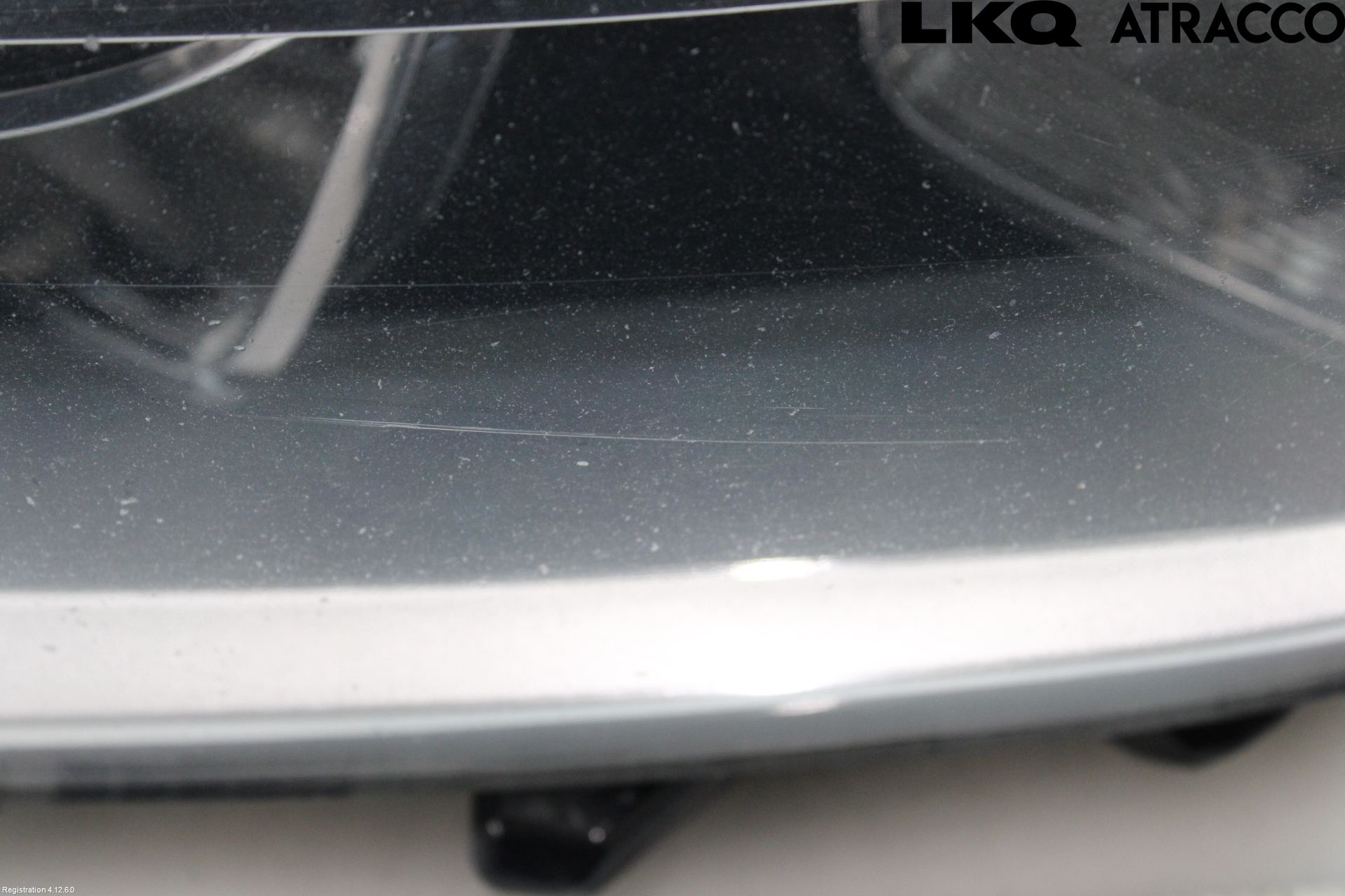 Volkswagen VW PASSAT 15-19 Strålkastare Vänster