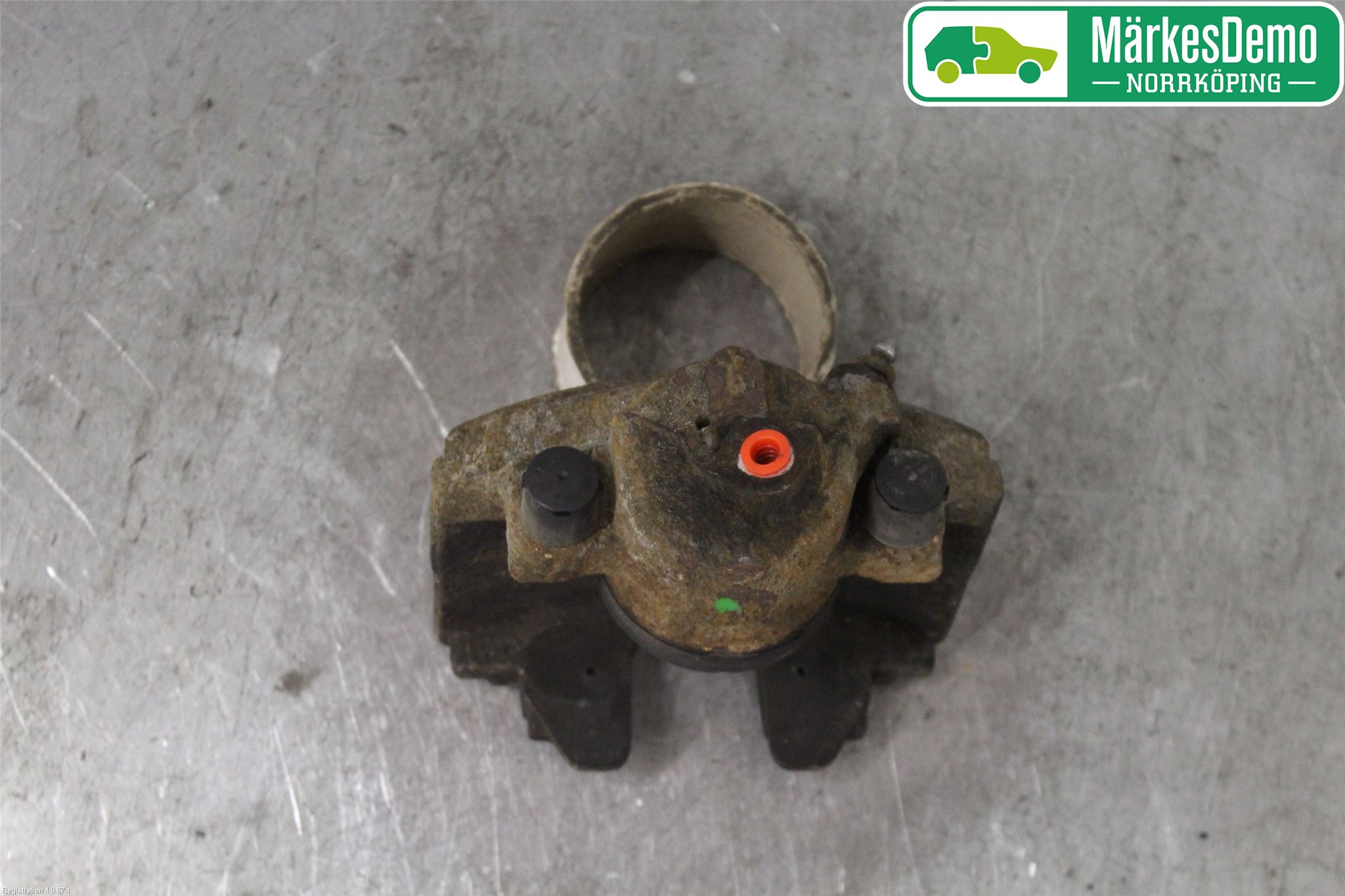 Volkswagen VW PASSAT 11-14 Bromsok Fram Höger