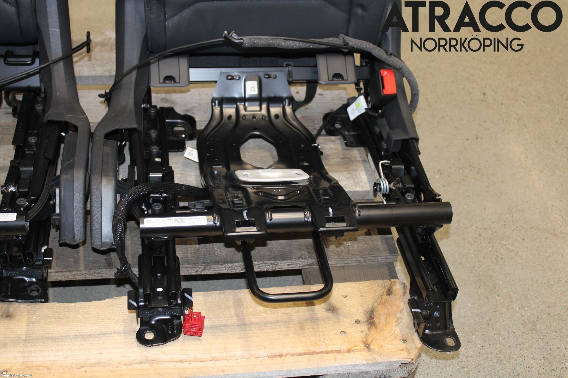 Volkswagen VW TOUAREG CR 18- Inredning Stol Bak