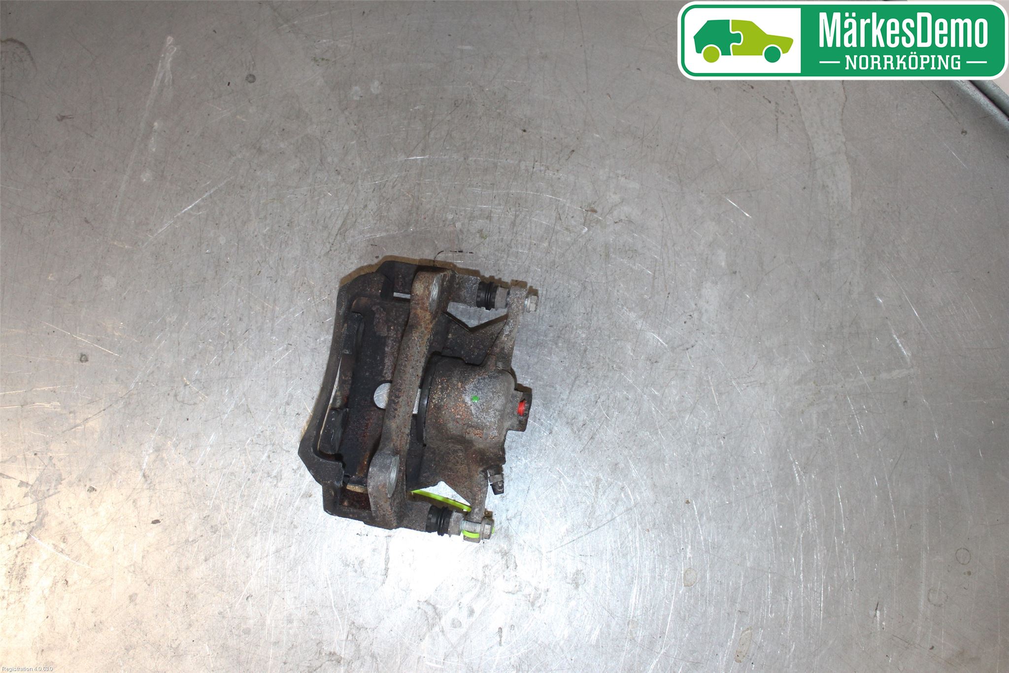 Volkswagen VW CADDY 16-20 Bromsok Fram Höger