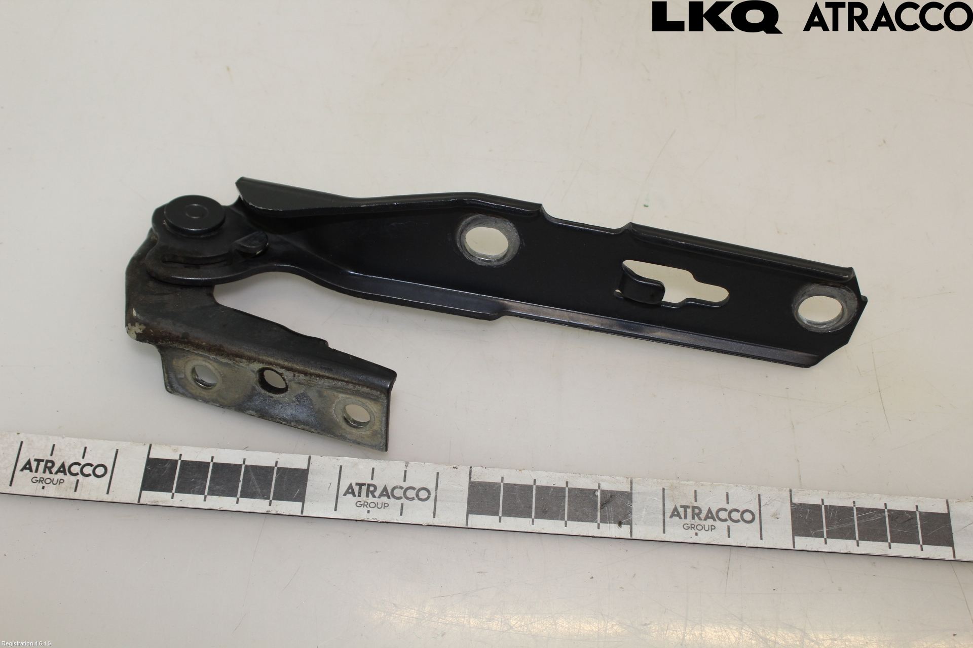 Audi A4/S4 01-05 Huvgångjärn