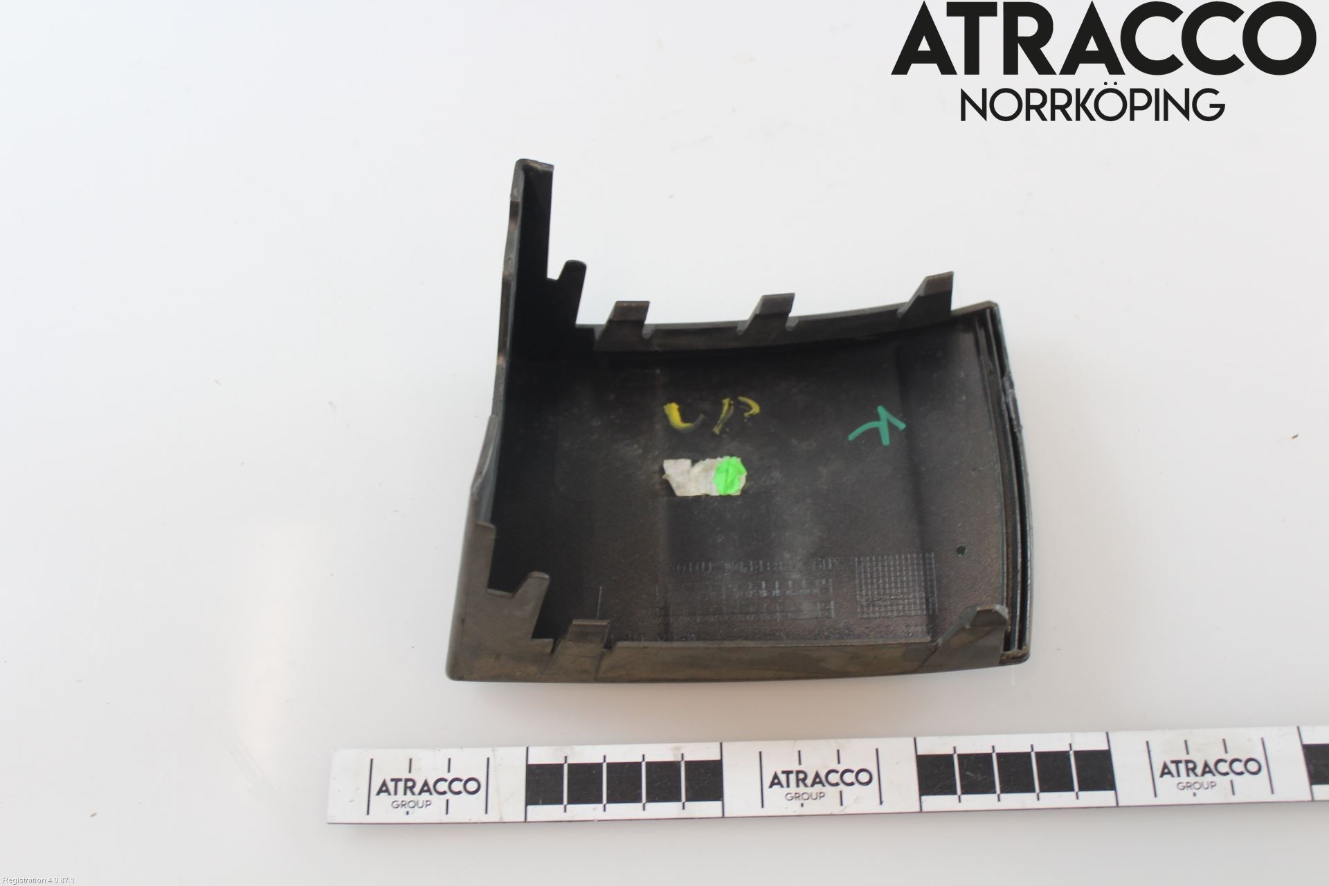 Skoda YETI Stötfångardel Bak Vä