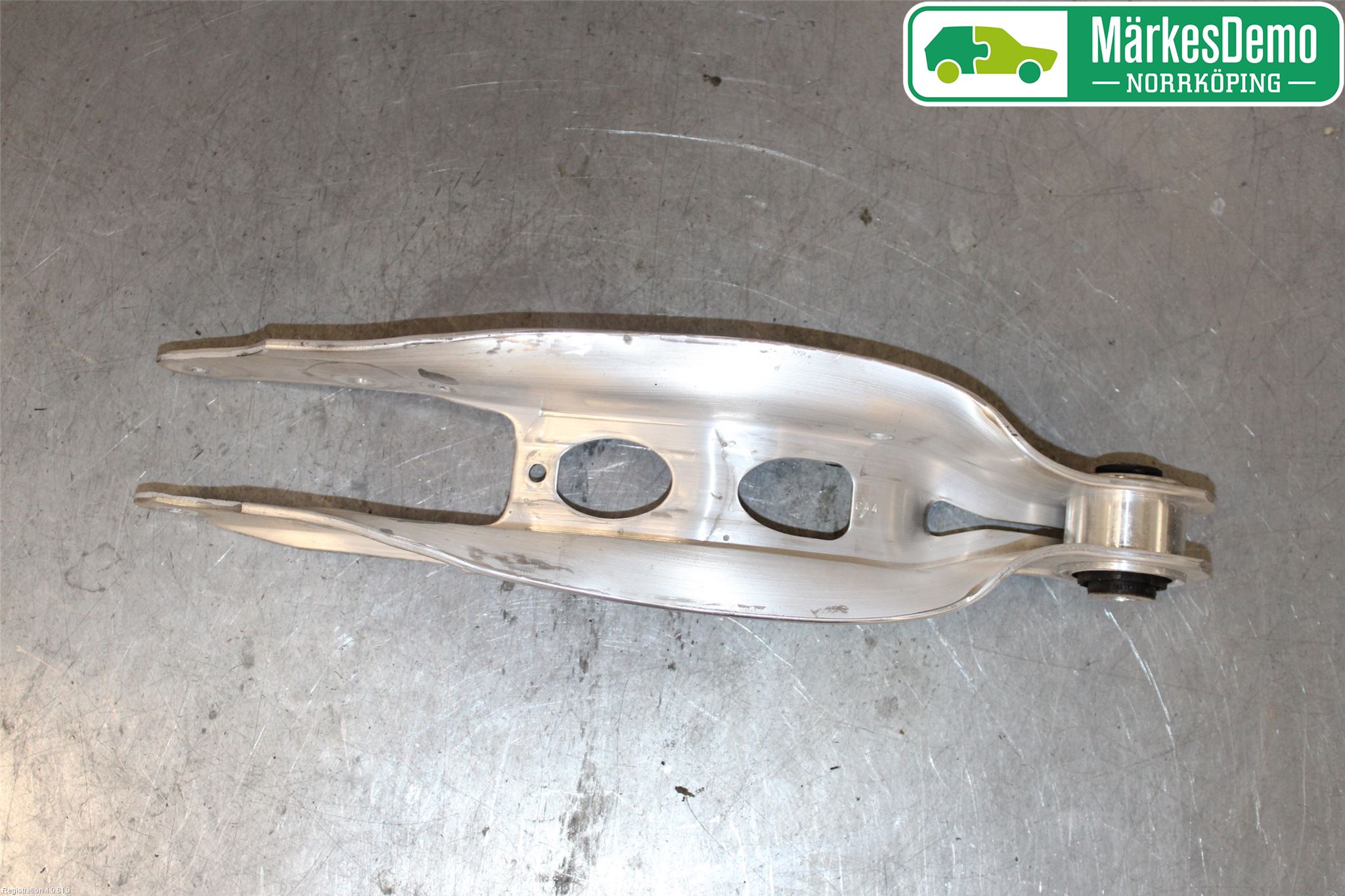 Audi A4/S4 B9 16-19 Bärarm Bak Höger