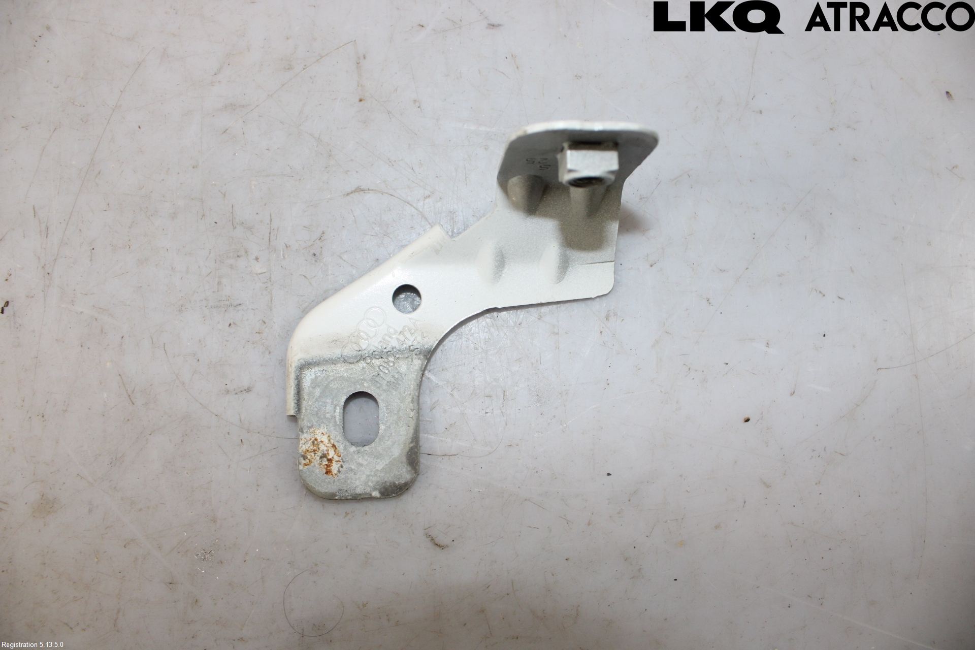 Audi A3/S3 8Y 21- Skärmfäste Fram Hö