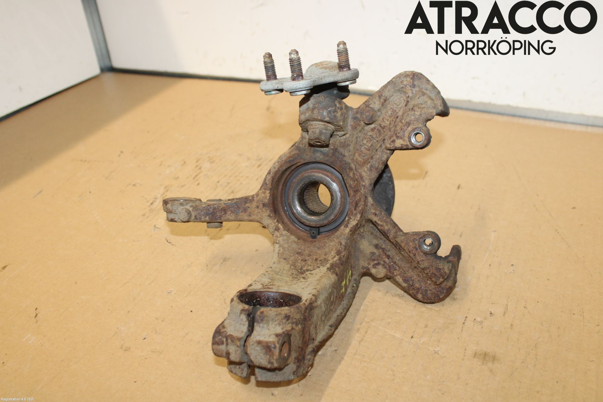 Audi A1/S1 11-18 Styrspindel Lagerhus Hö