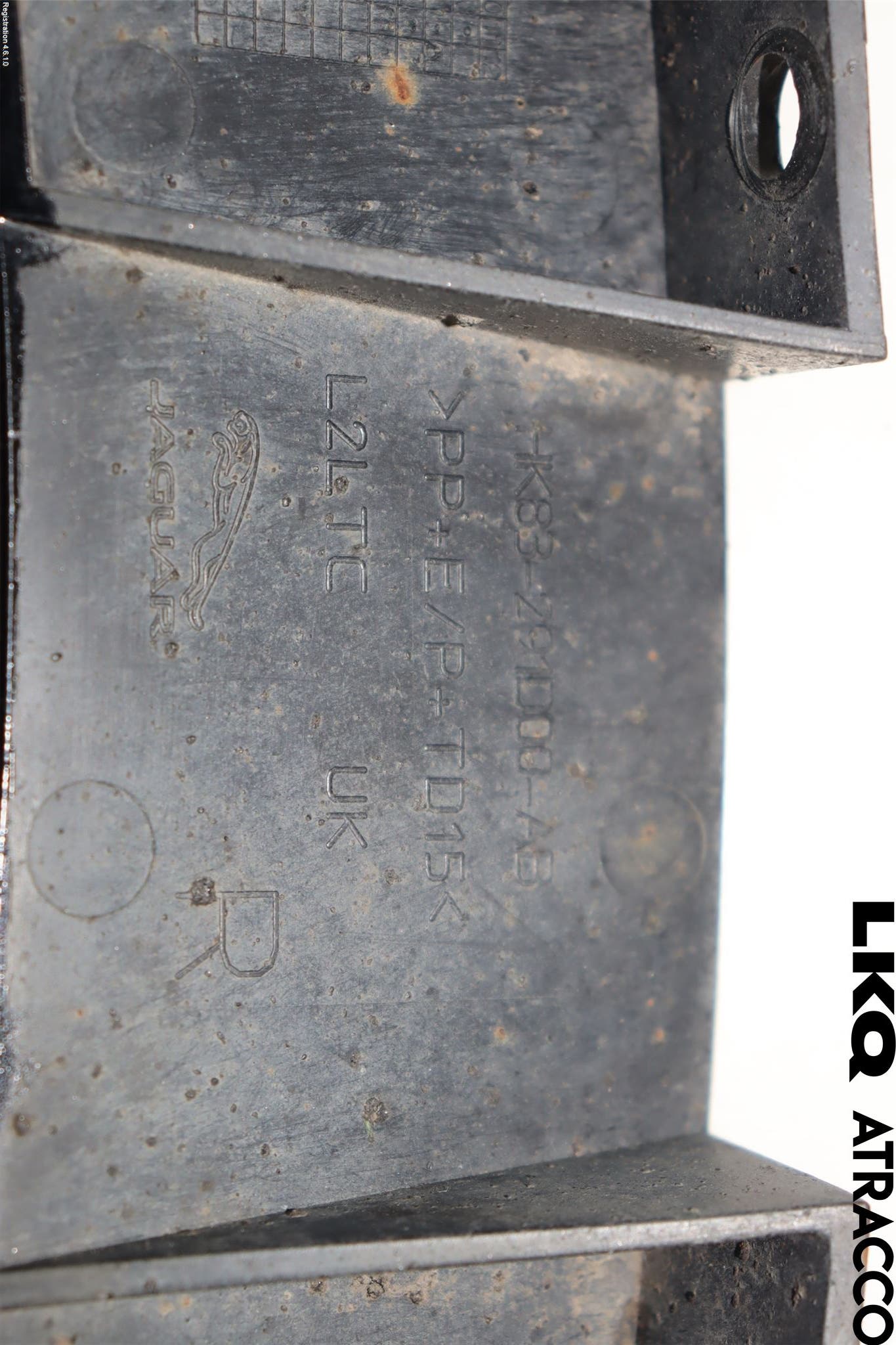 Jaguar F-PACE Stötfångardel Bak Hö