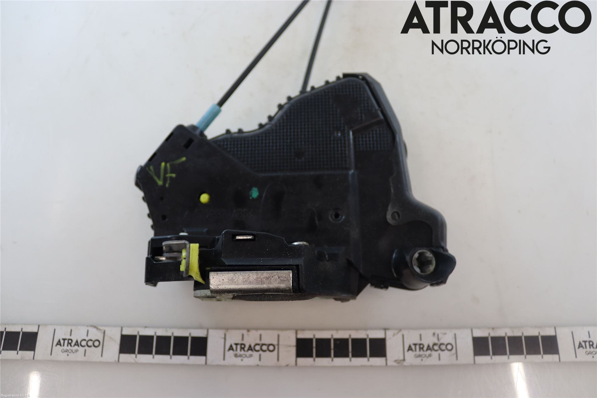 Toyota RAV4 13-18 Låskista-Dörrlås