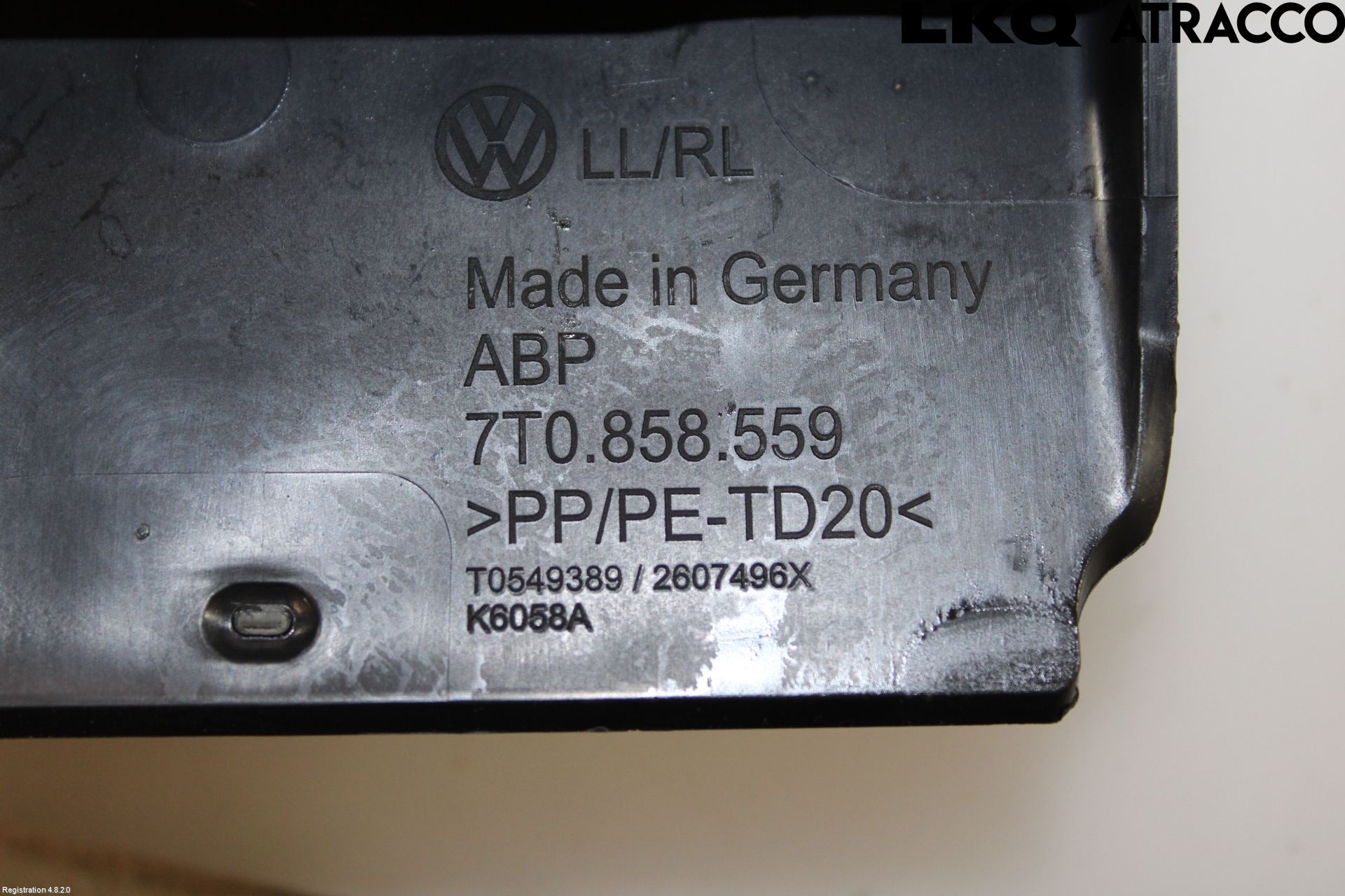 Volkswagen VW TRANSP/CARAVELLE (T7) 22-24 Rattkåpa-Kåpor