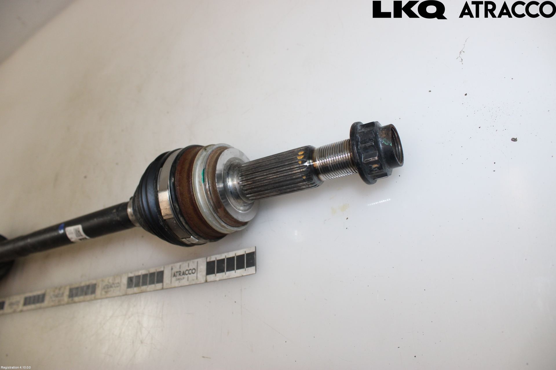 Toyota YARIS CROSS XP21 21- Drivaxel Bak Höger