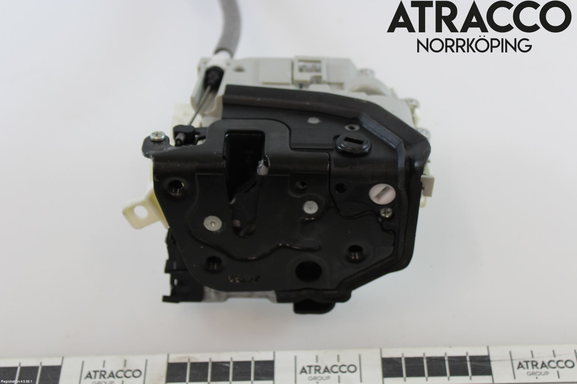 Audi A4/S4 B9 20- Låskista-Dörrlås