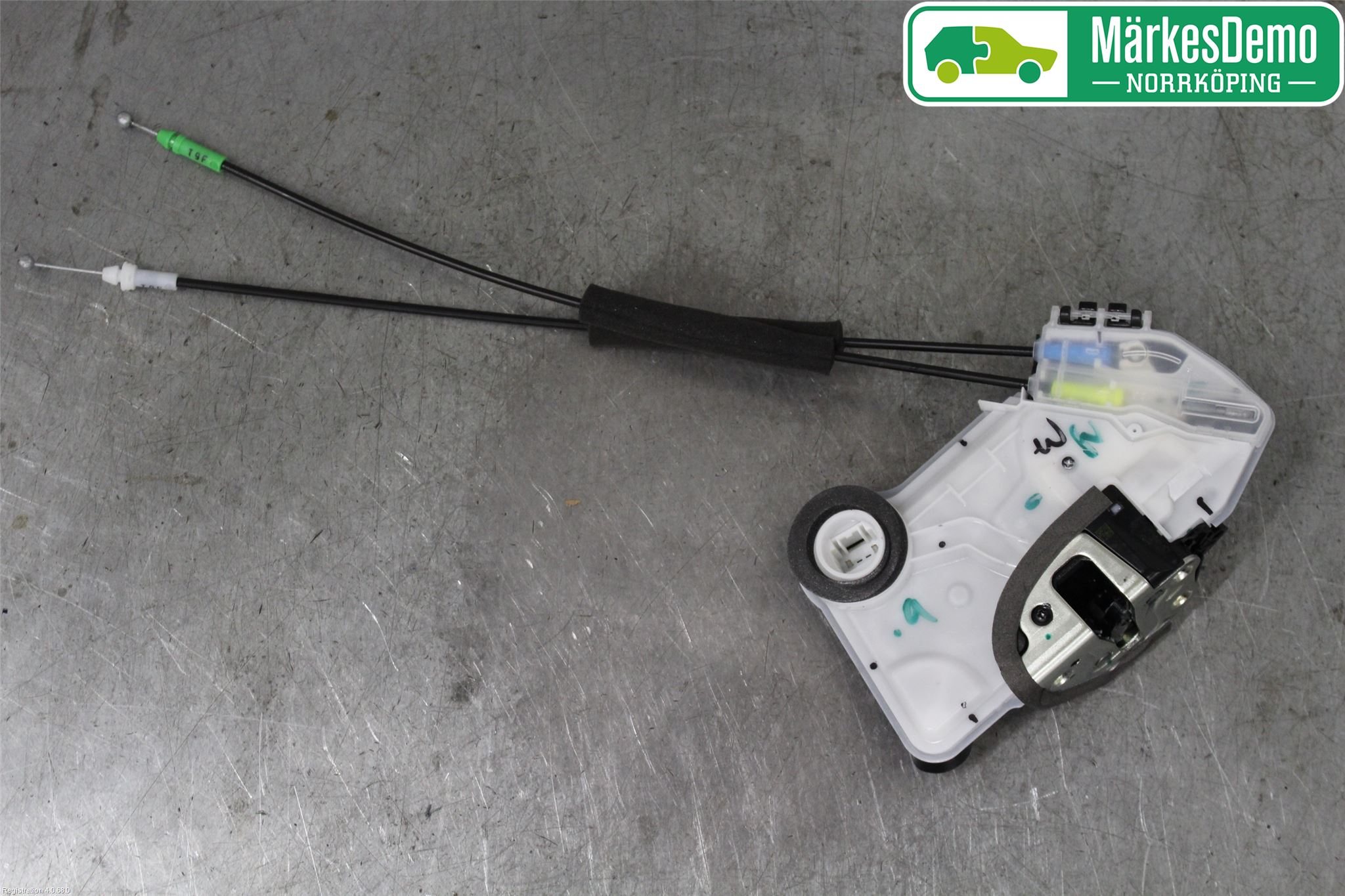 Toyota COROLLA 19- Låskista-Dörrlås