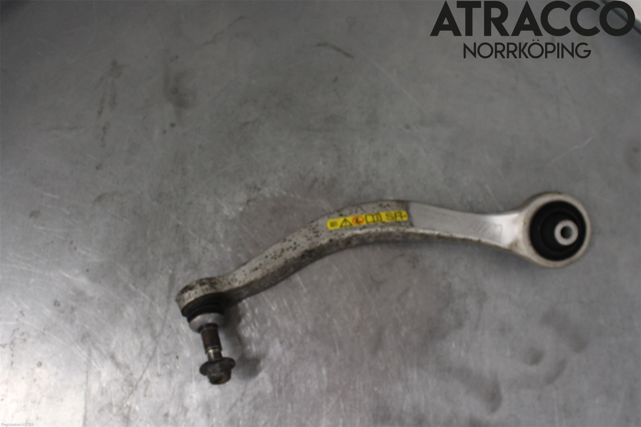 BMW 5 F10/F11/F18 09-17 Bärarm Fram Undre Hö