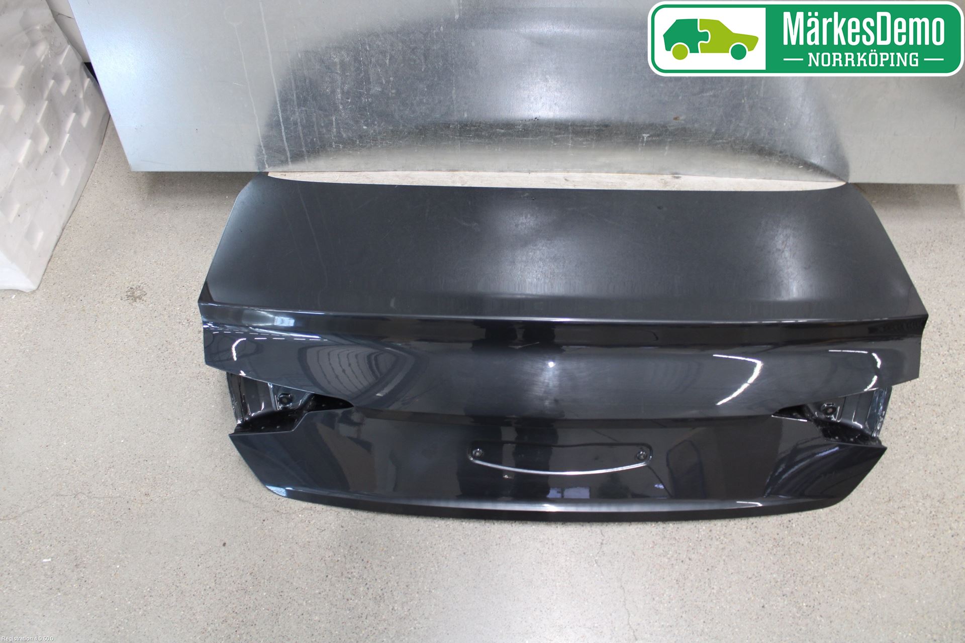 Audi A4/S4 B9 16-19 Baklucka (Ej Med Ruta)