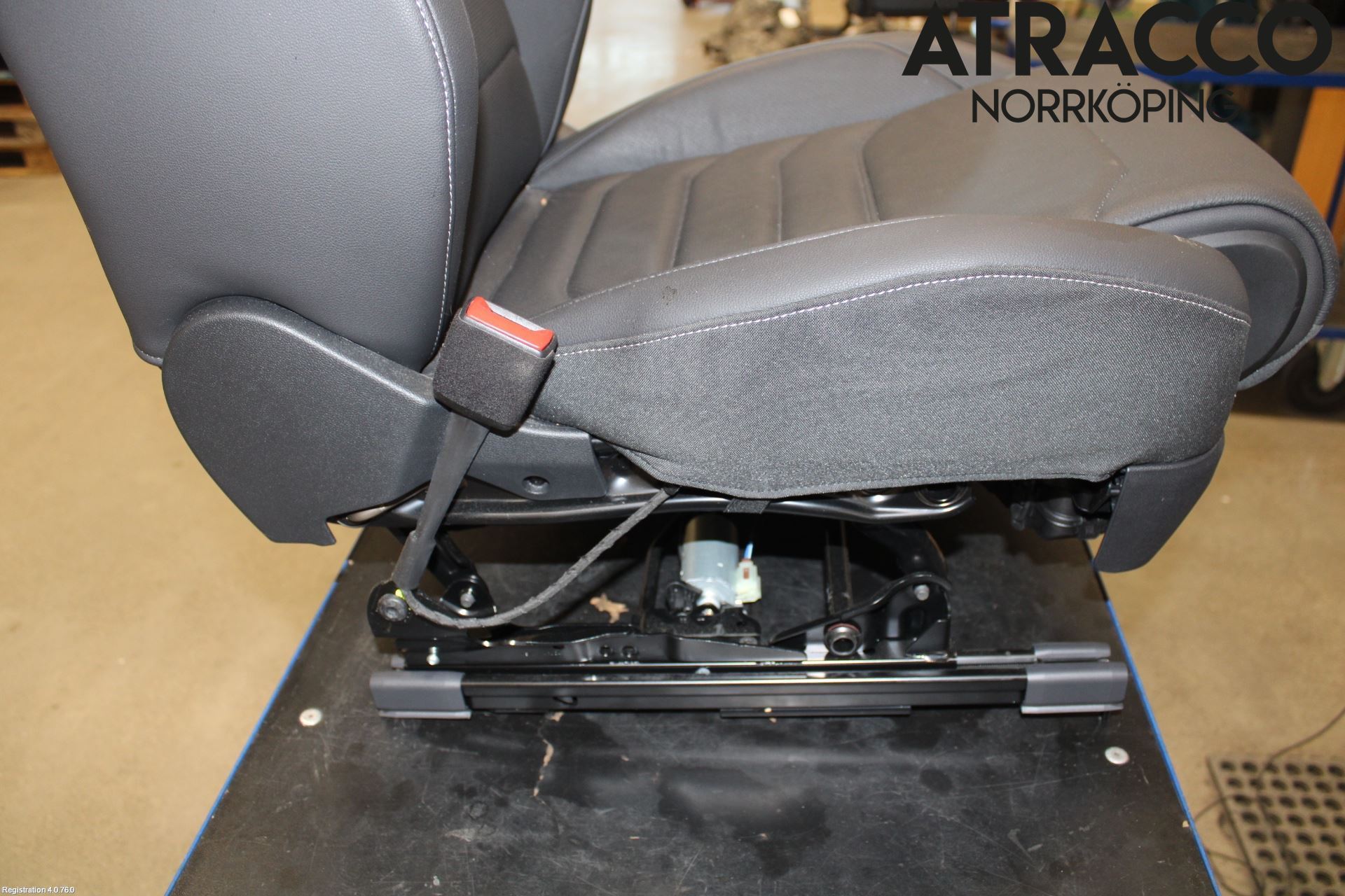 Volkswagen VW TOUAREG CR 18- Inredning Stol Fram Vä
