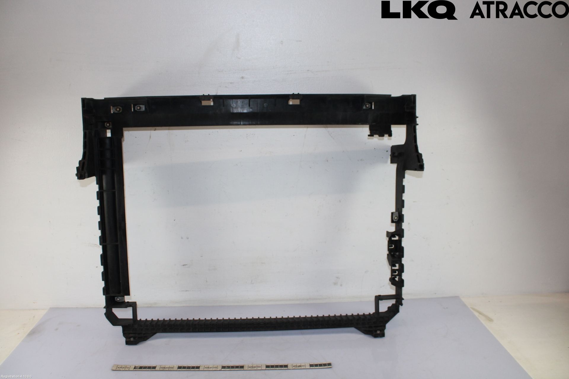 Jaguar F-PACE Kylarfäste-Ram-Balk