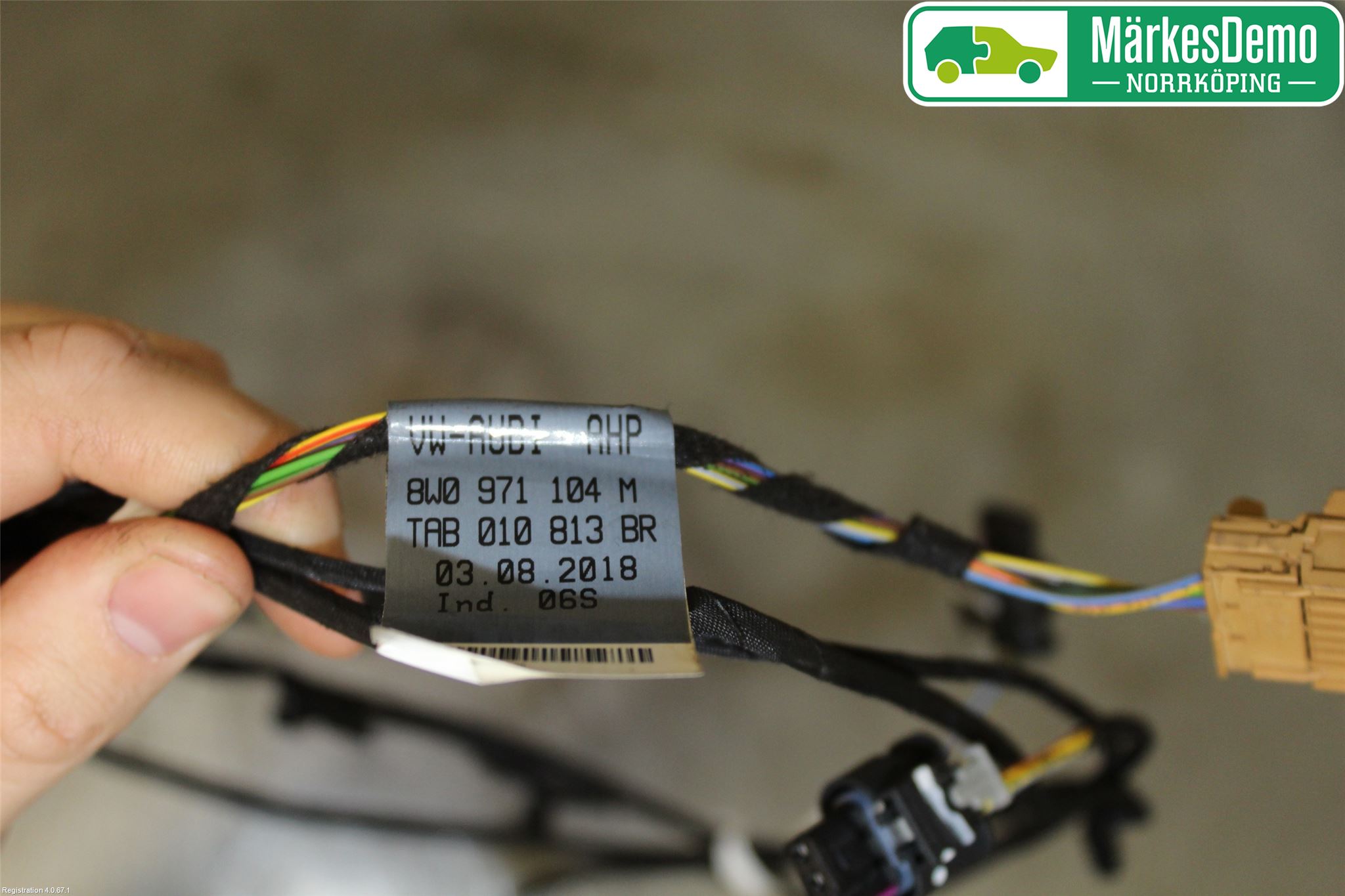 Audi A4/S4 B9 20- Parkeringshjälp Frontsensor