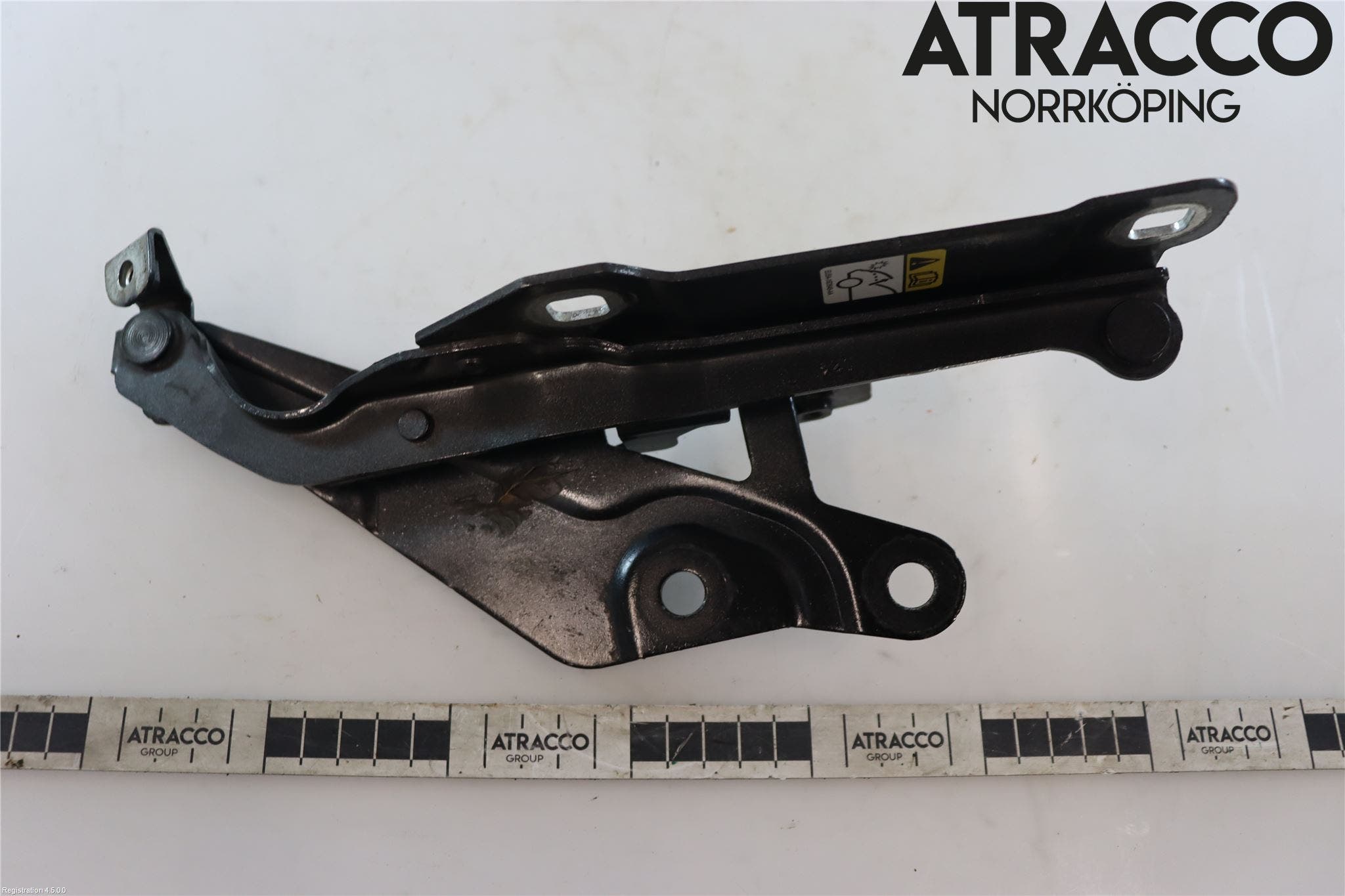 Ford MUSTANG VI 15-22 Huvgångjärn