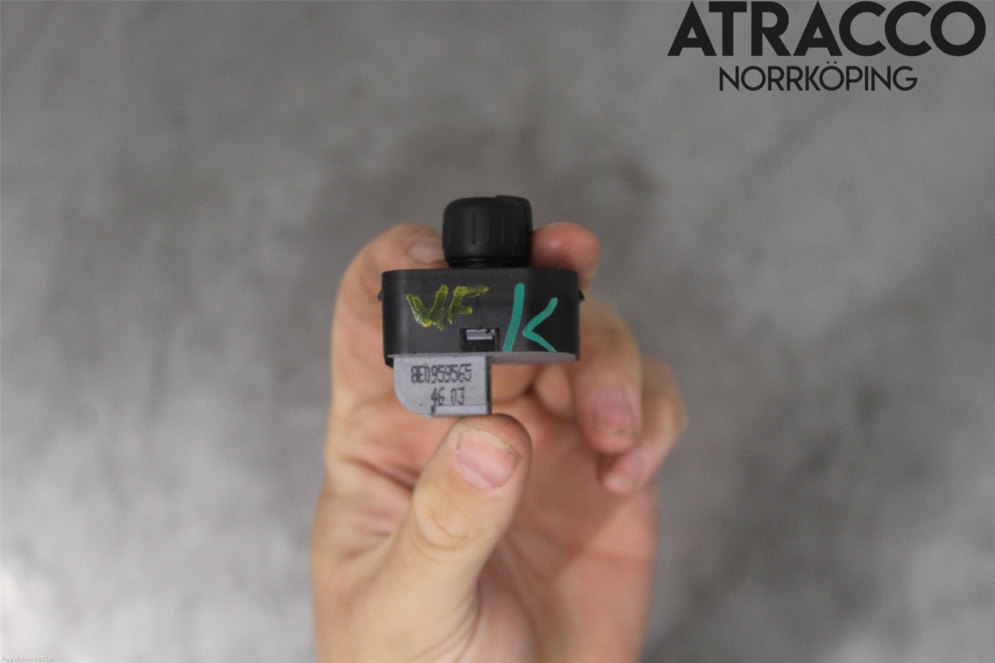 Audi A3/S3     04-05 Strömställare Spegel