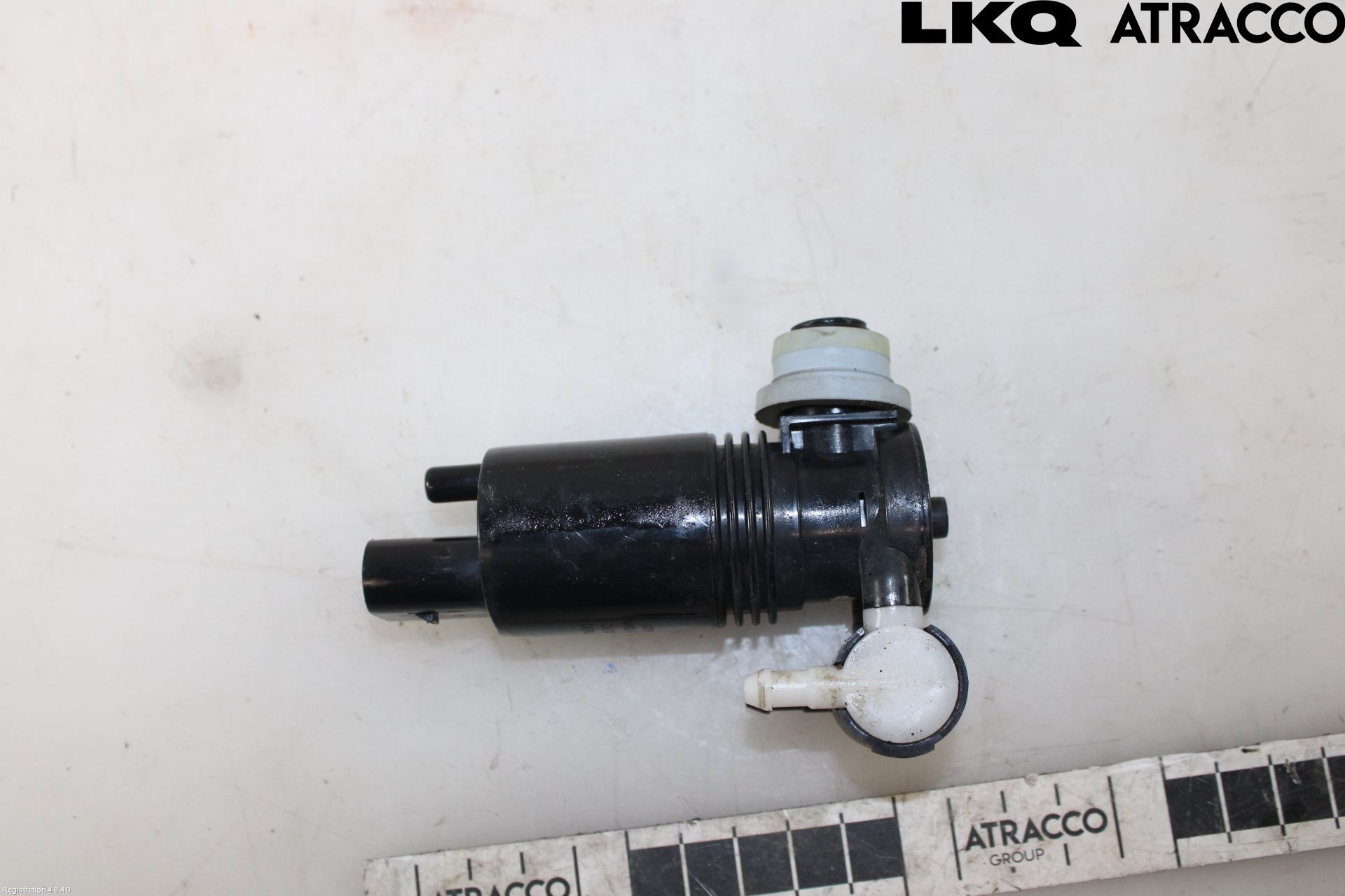 Volvo V90 17->> Spolarpump Vindruta