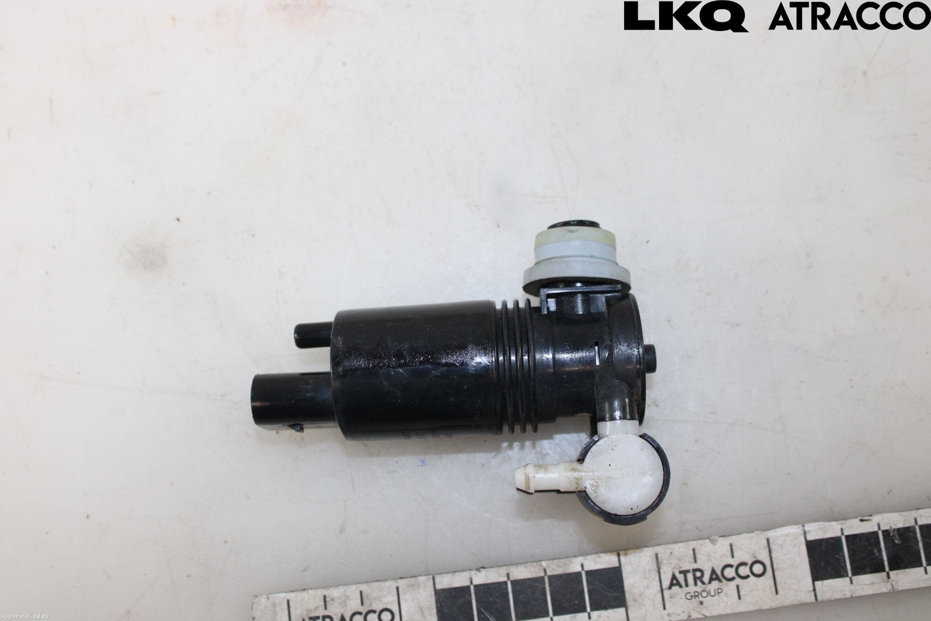 Volvo V90 17->> Spolarpump Vindruta