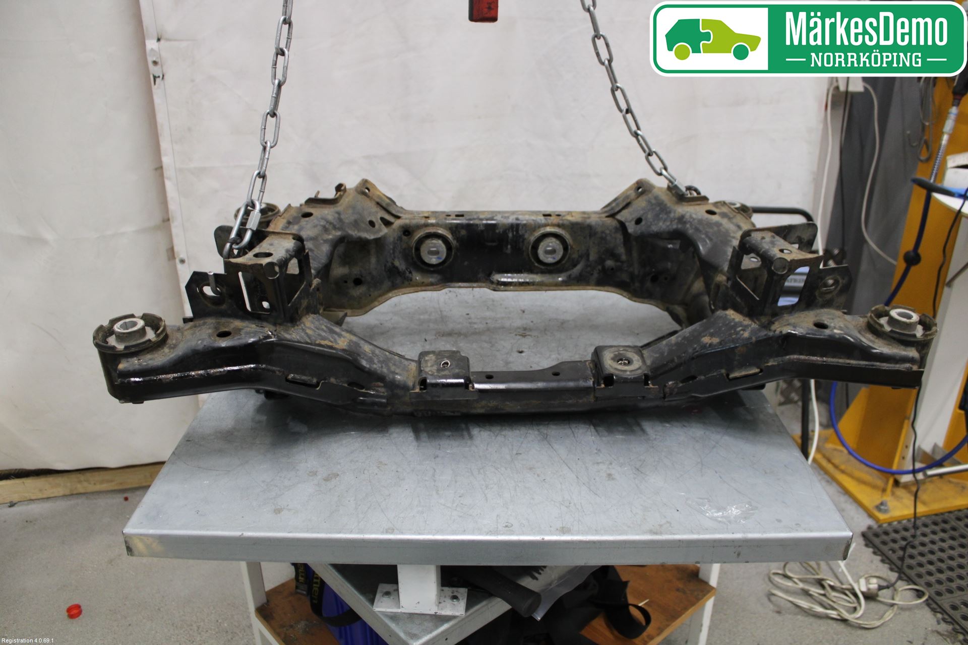 Jaguar F-PACE Bakaxelbalk