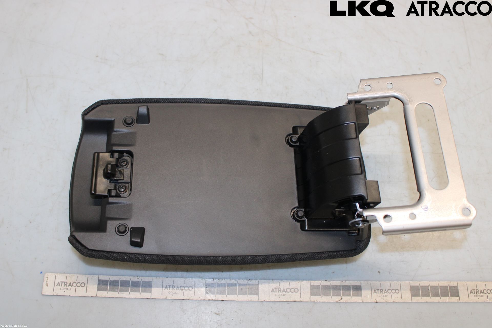 Toyota COROLLA CROSS XG10 22- Inredning Armstöd