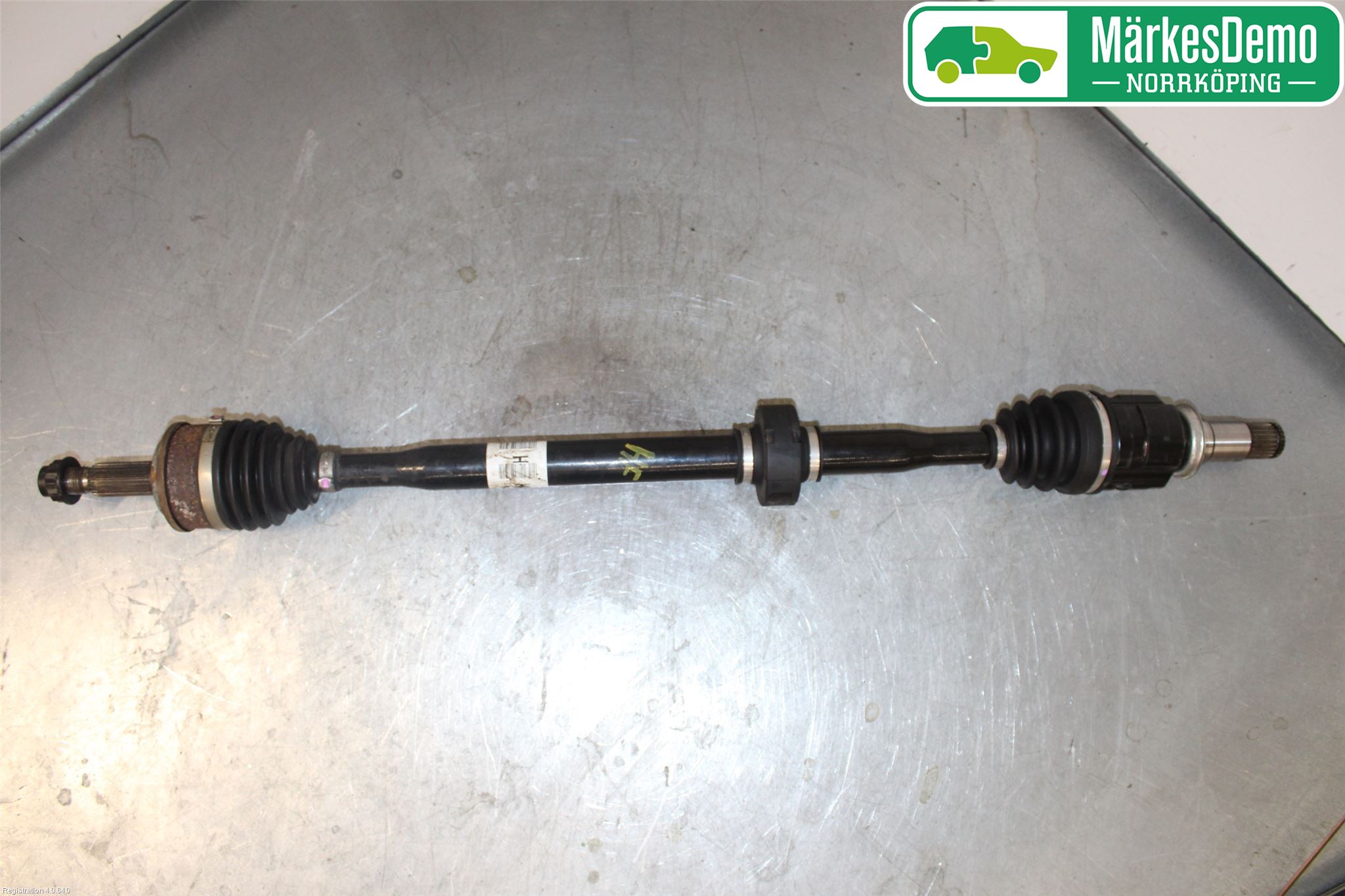Toyota AURIS 13-19 Drivaxel Fram Höger