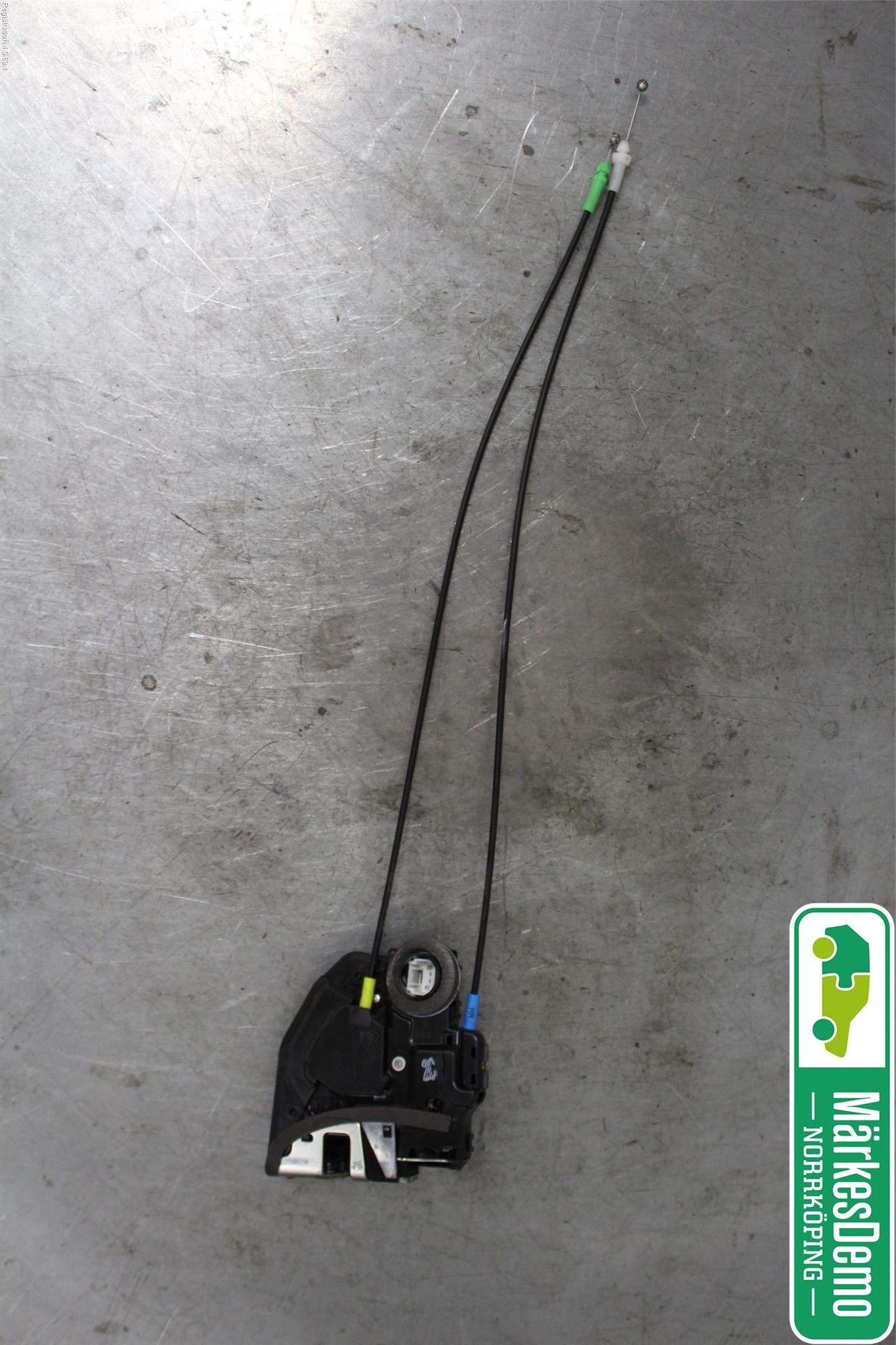 Toyota AURIS 10-12 Låskista-Dörrlås