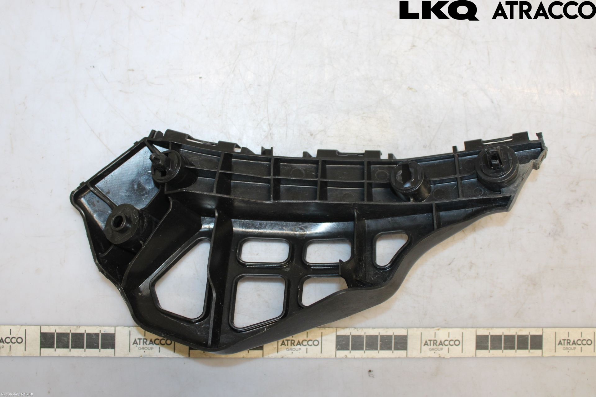 Toyota AURIS 13-19 Stötfångarfäste Fram Hö