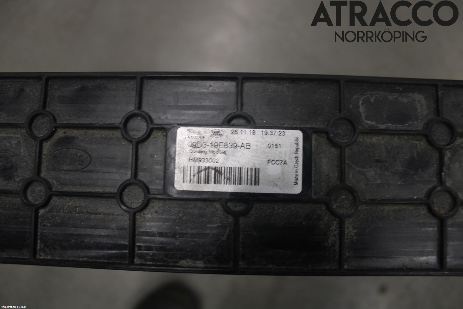 Jaguar I-PACE 18- Kylarfäste-Ram-Balk