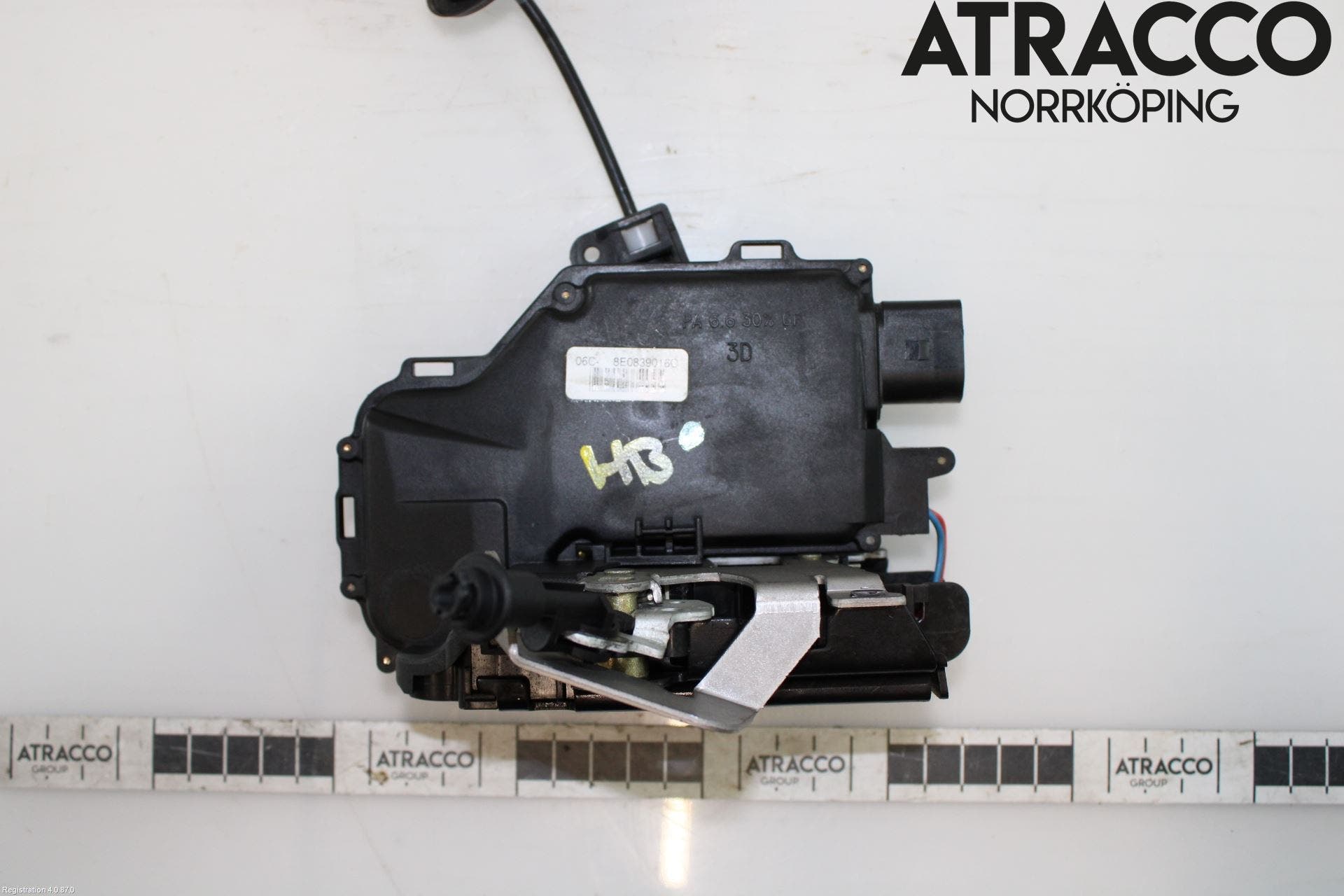 Audi A4/S4 01-05 Låskista-Dörrlås