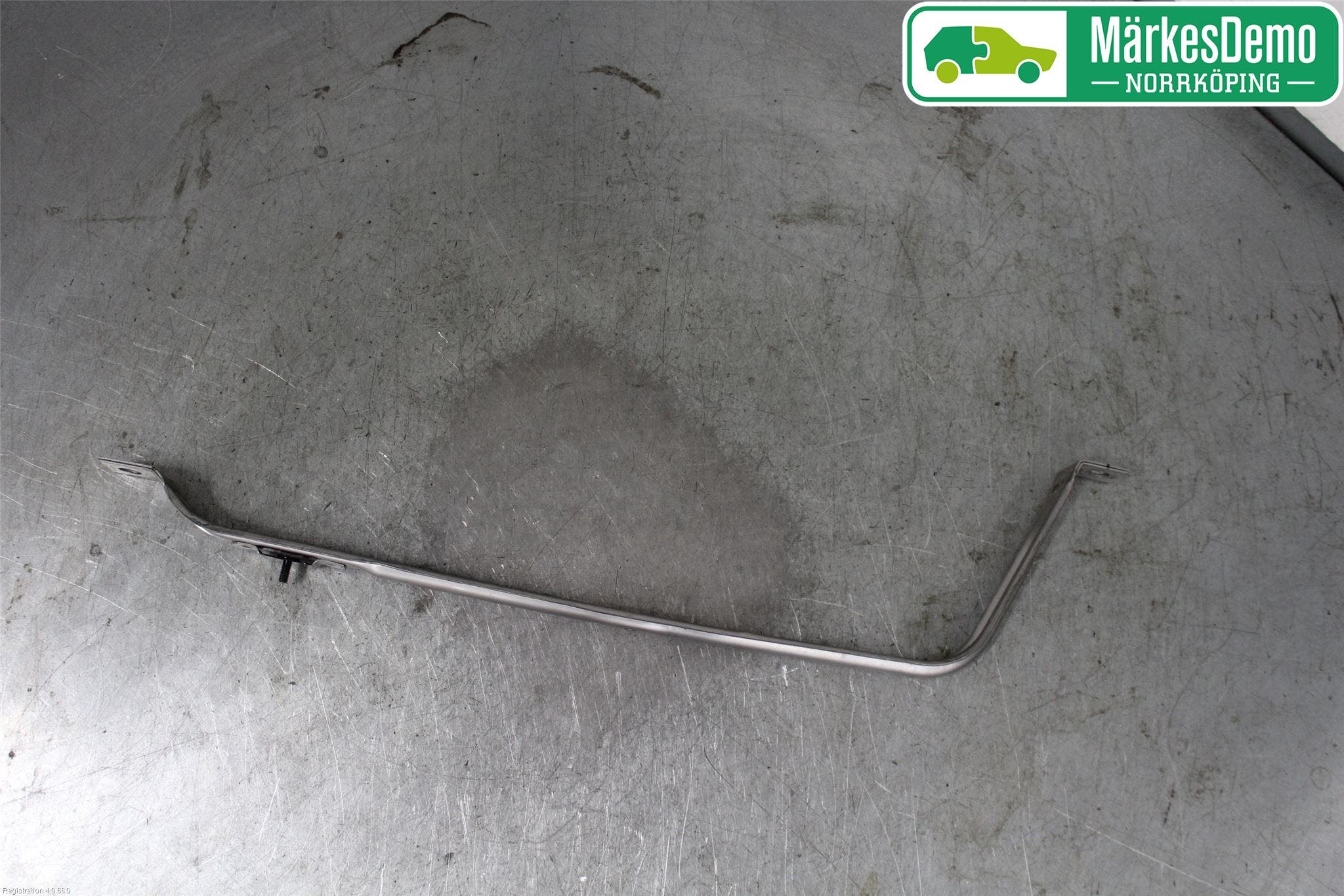 Toyota COROLLA 19- Bränsletanksband