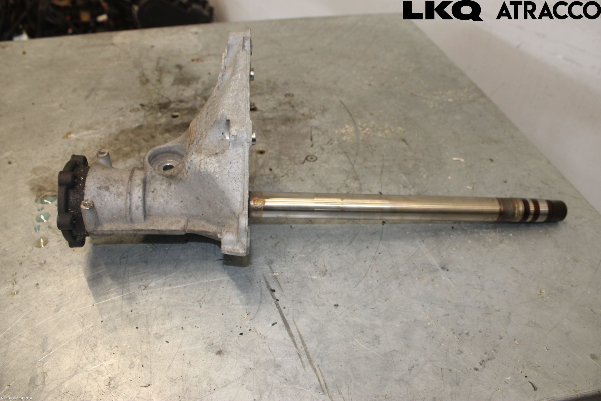 Porsche PANAMERA 09- Drivaxel Fram Vänster