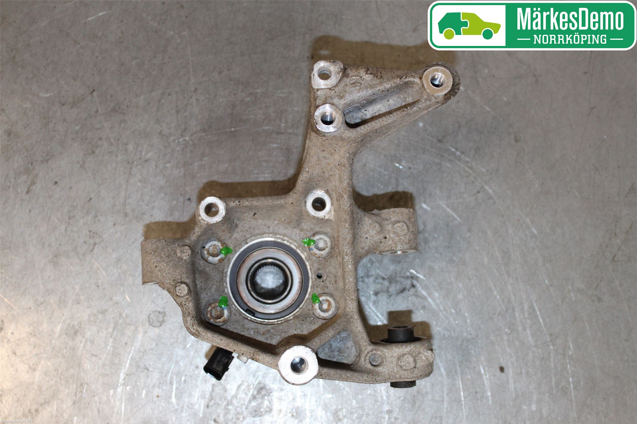 Skoda YETI Hjullagerhus-Spindel Vä B