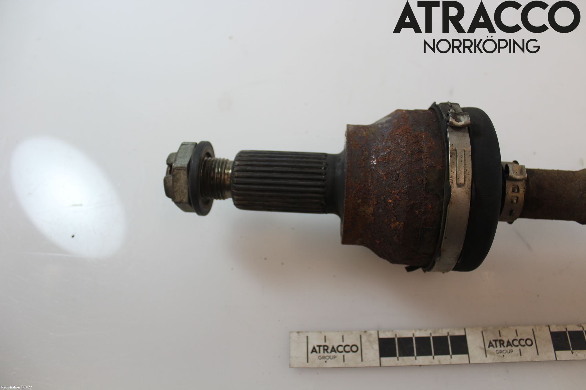 Jaguar XE (X760) 15-24 Drivaxel Bak Vänster