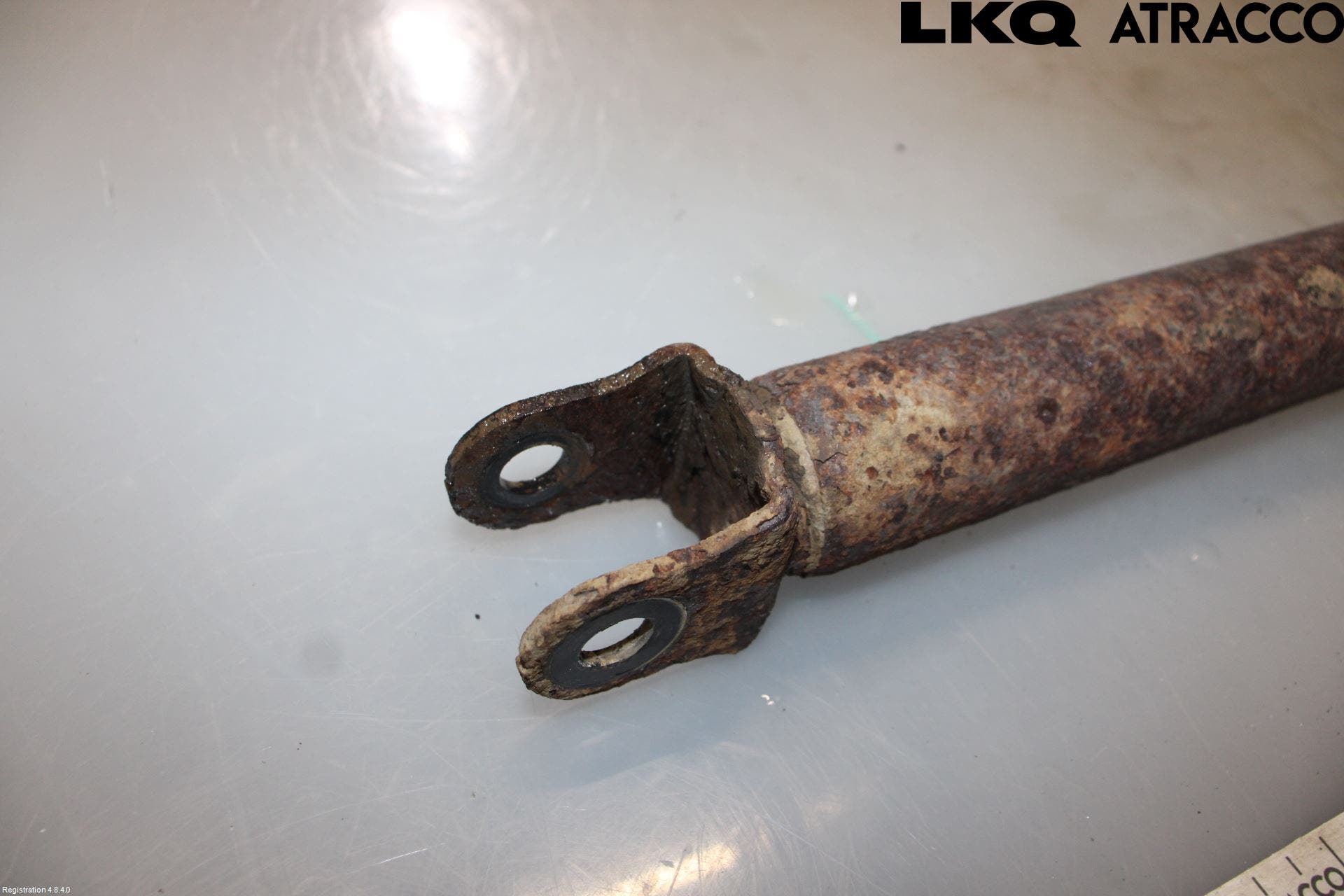 Hyundai i40 08-15 Stötdämpare Bak