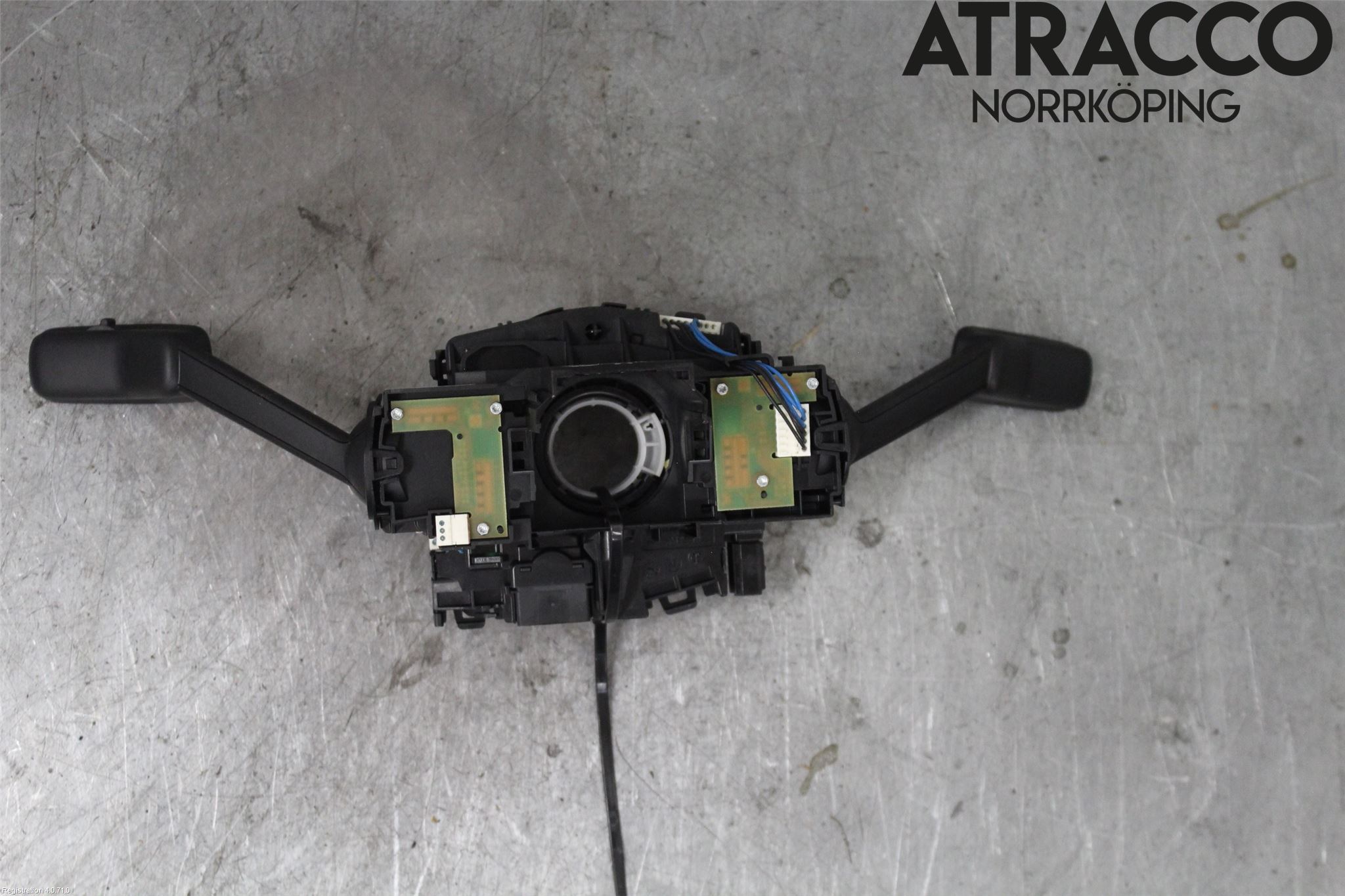 Volkswagen VW GOLF / E-GOLF VII 13-20 Spakcentral