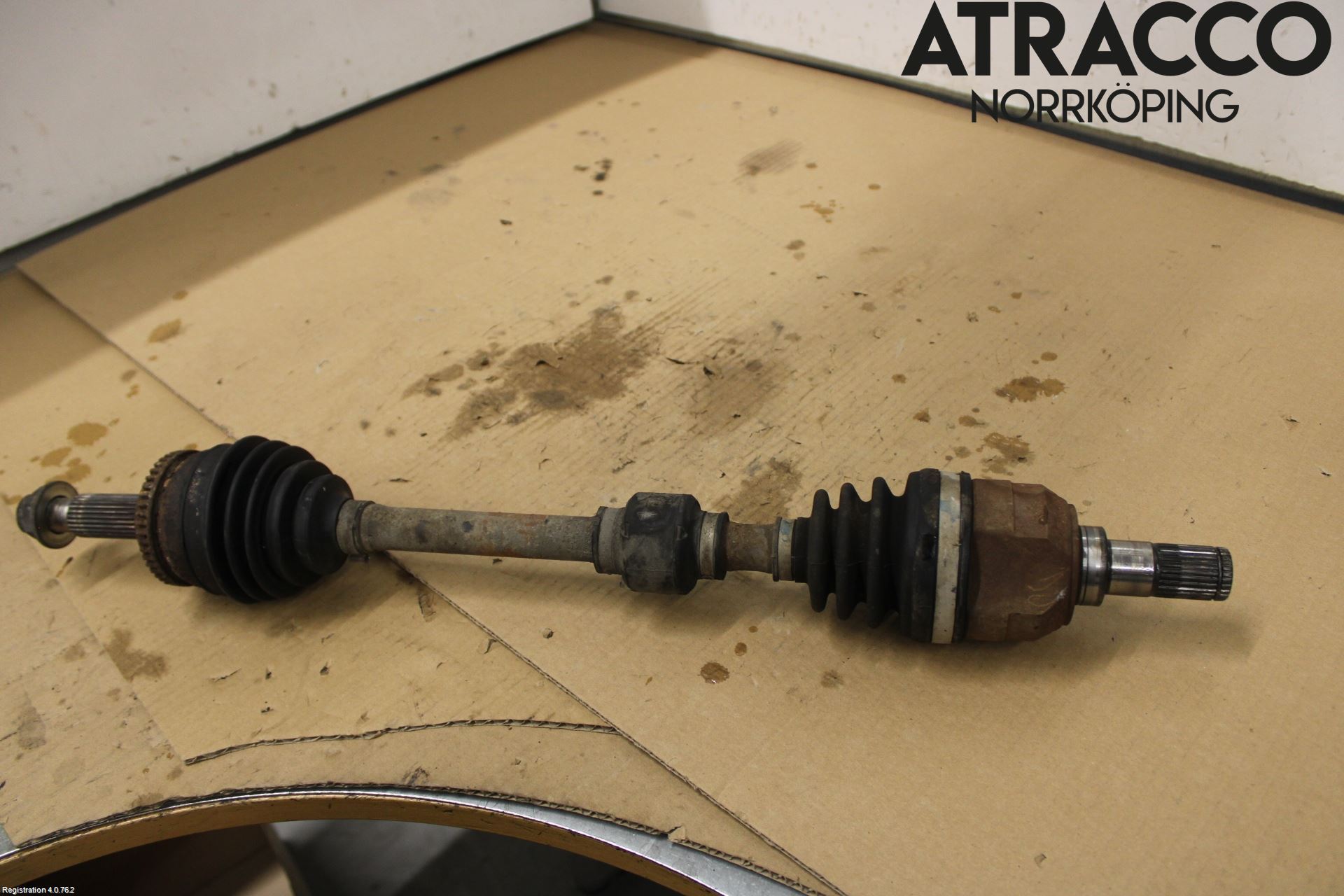 Hyundai ix20 Drivaxel Fram Vänster