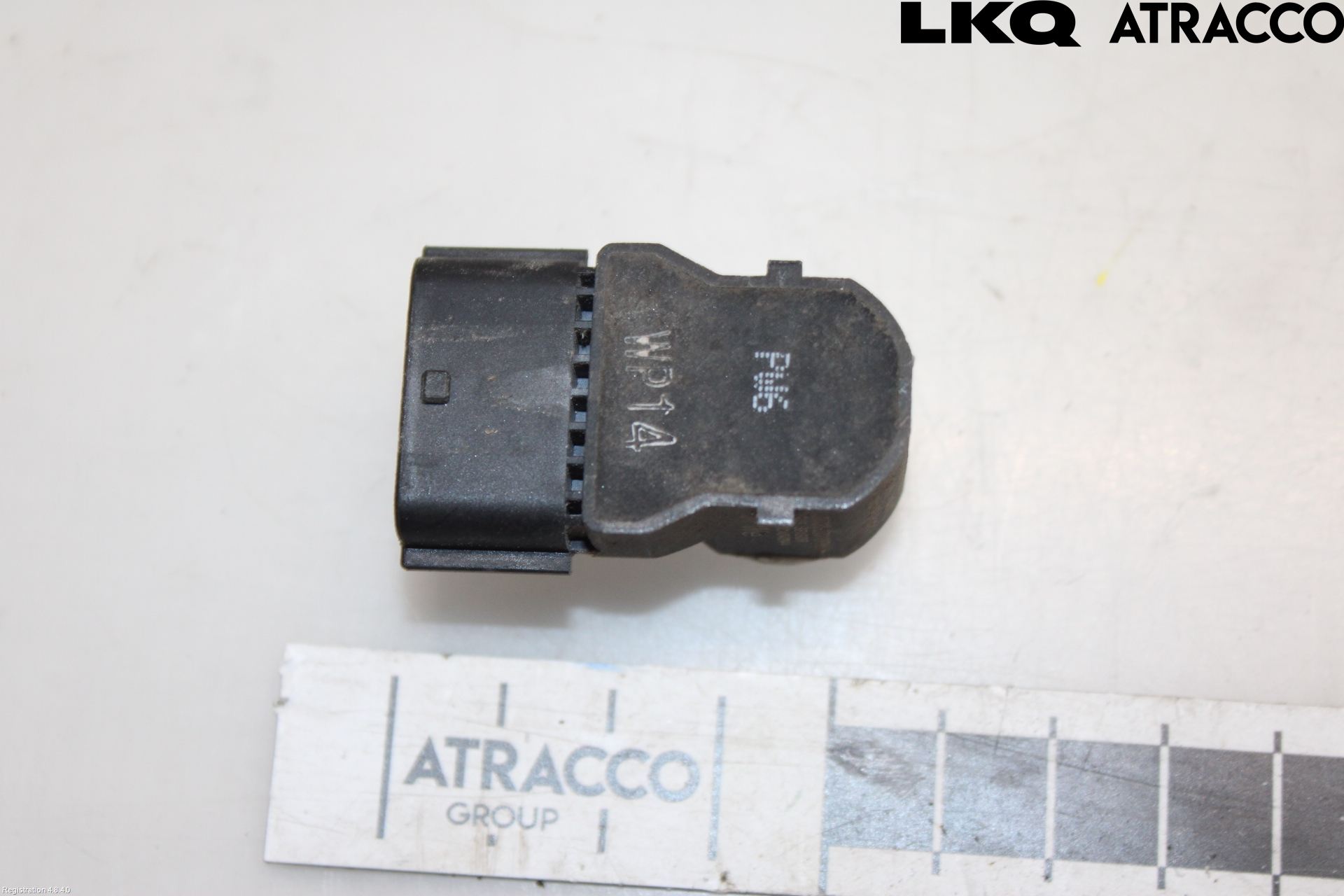 Hyundai i40 08-15 Parkeringshjälp Frontsensor