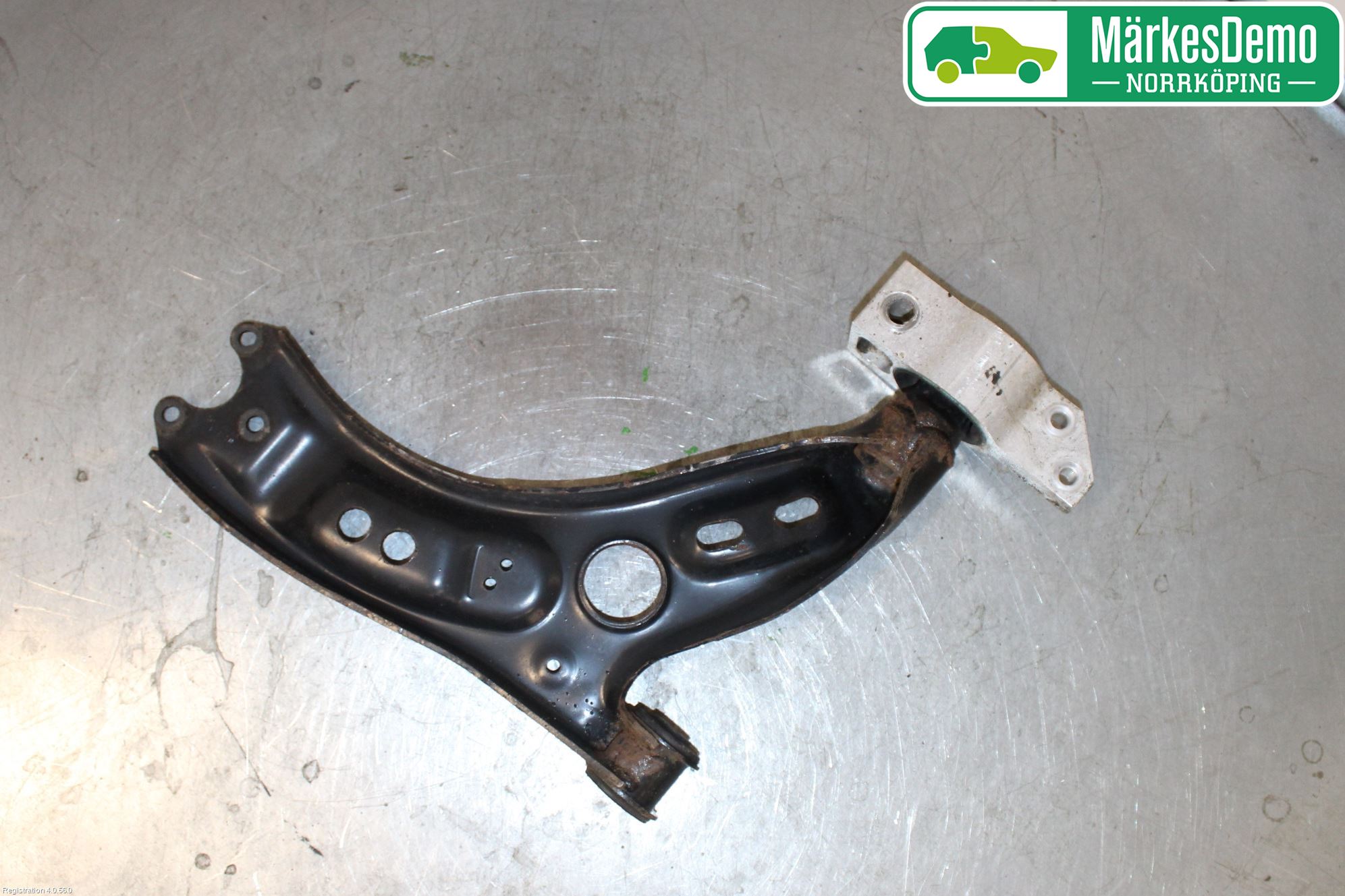 Volkswagen VW TIGUAN 07-16 Bärarm Fram Undre Hö