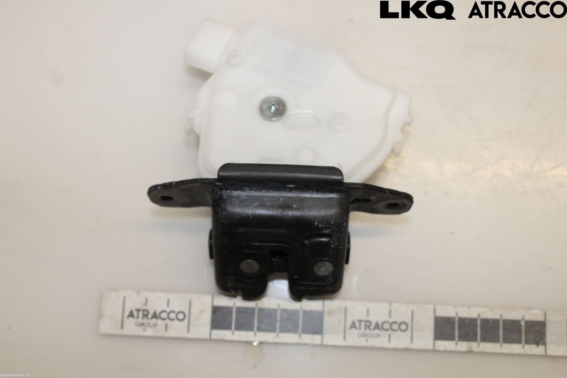 Toyota AURIS 13-19 Låskista Baklucka