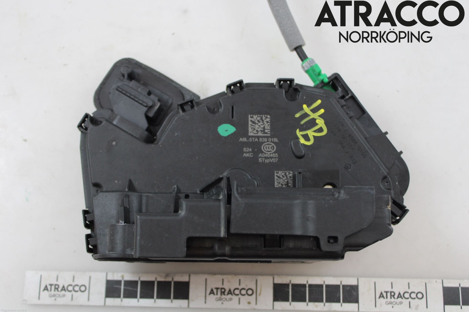 Audi Q3 F3 19- Låskista-Dörrlås